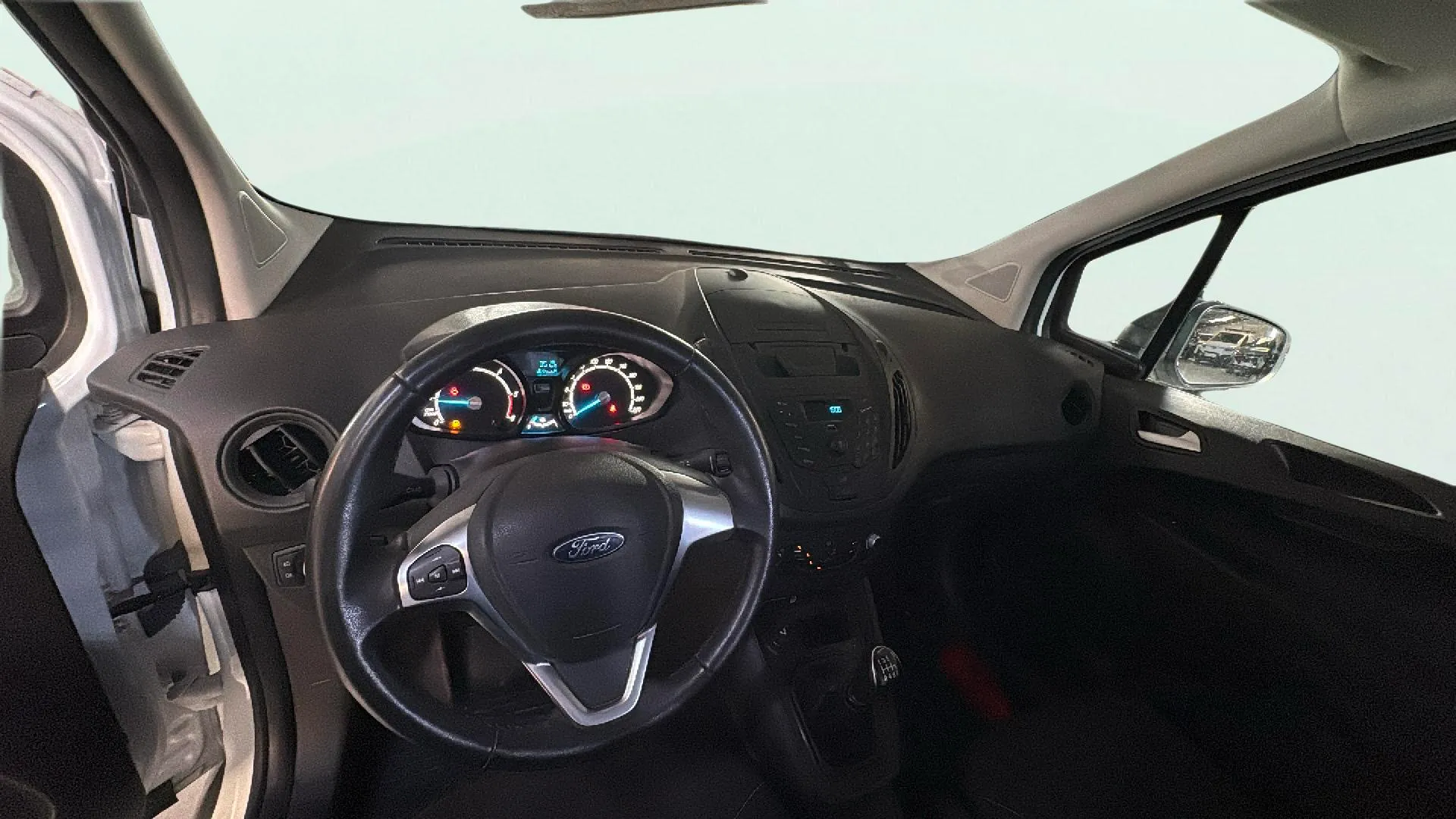 Ford Tourneo Courier 1.5 TDCi Sport - foto 10