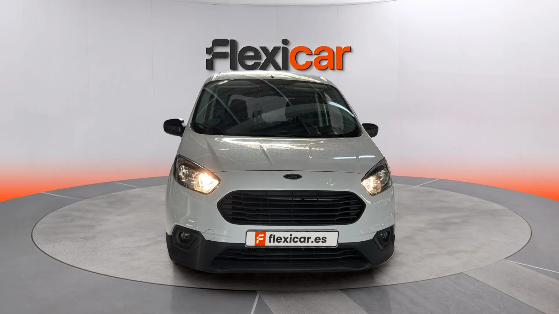 Ford Tourneo Courier 1.5 TDCi Sport - foto 2