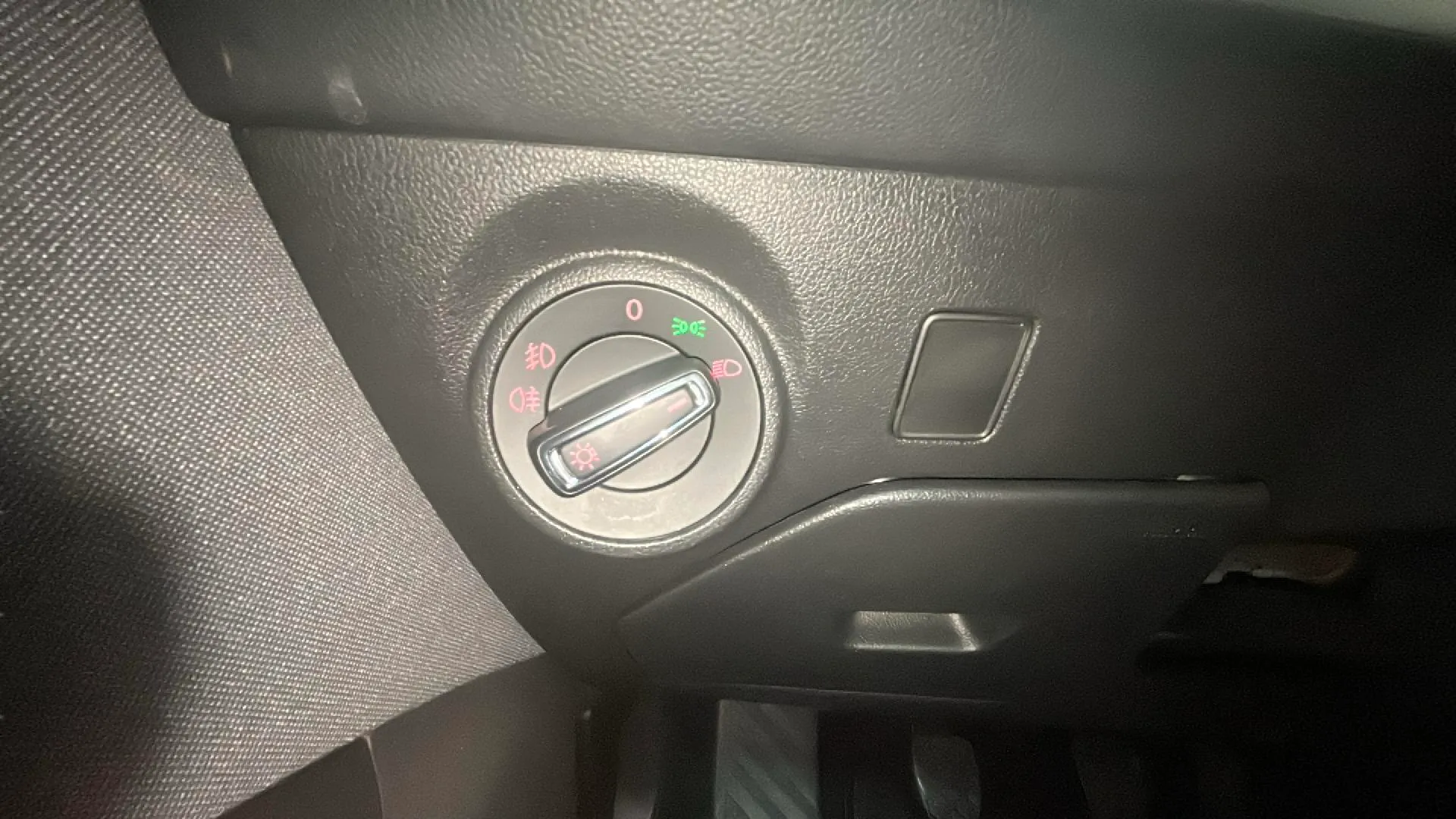 SEAT León ST 1.6 TDI Style - foto 27