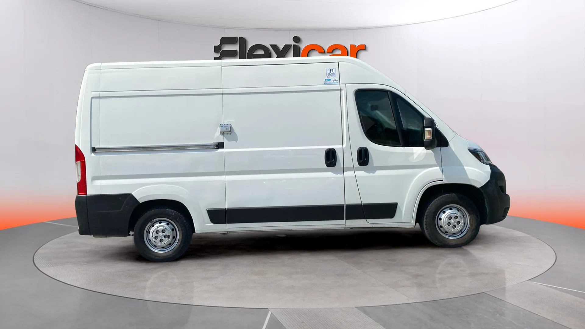 Peugeot Boxer FurgónL2H2 Isotermo - foto 4