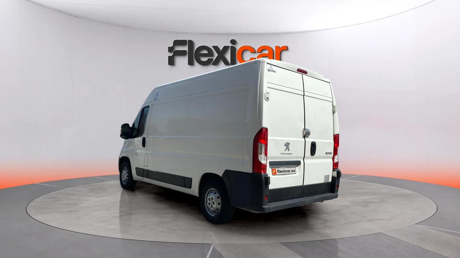 Peugeot Boxer FurgónL2H2 Isotermo - foto 8