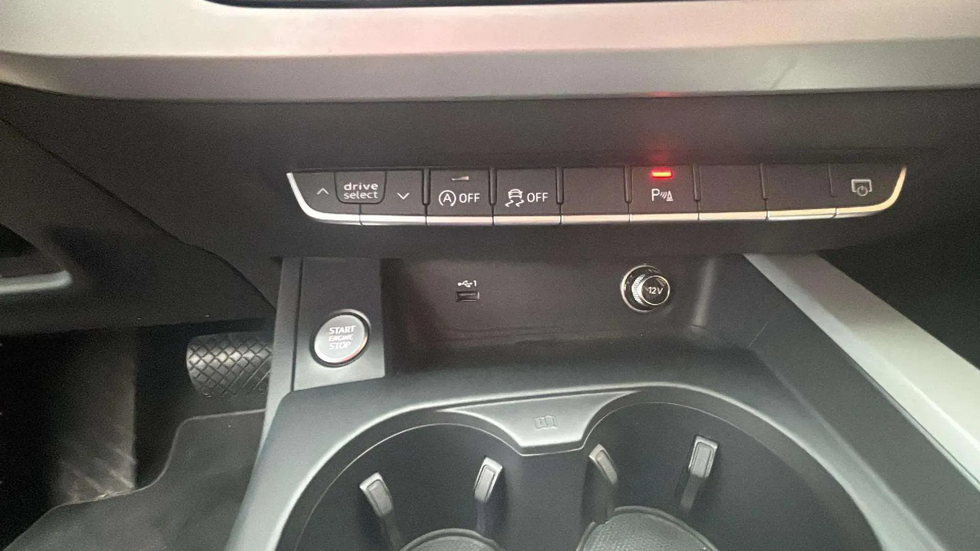Audi A4 Avant Advanced 30 TDI S tronic - foto 33