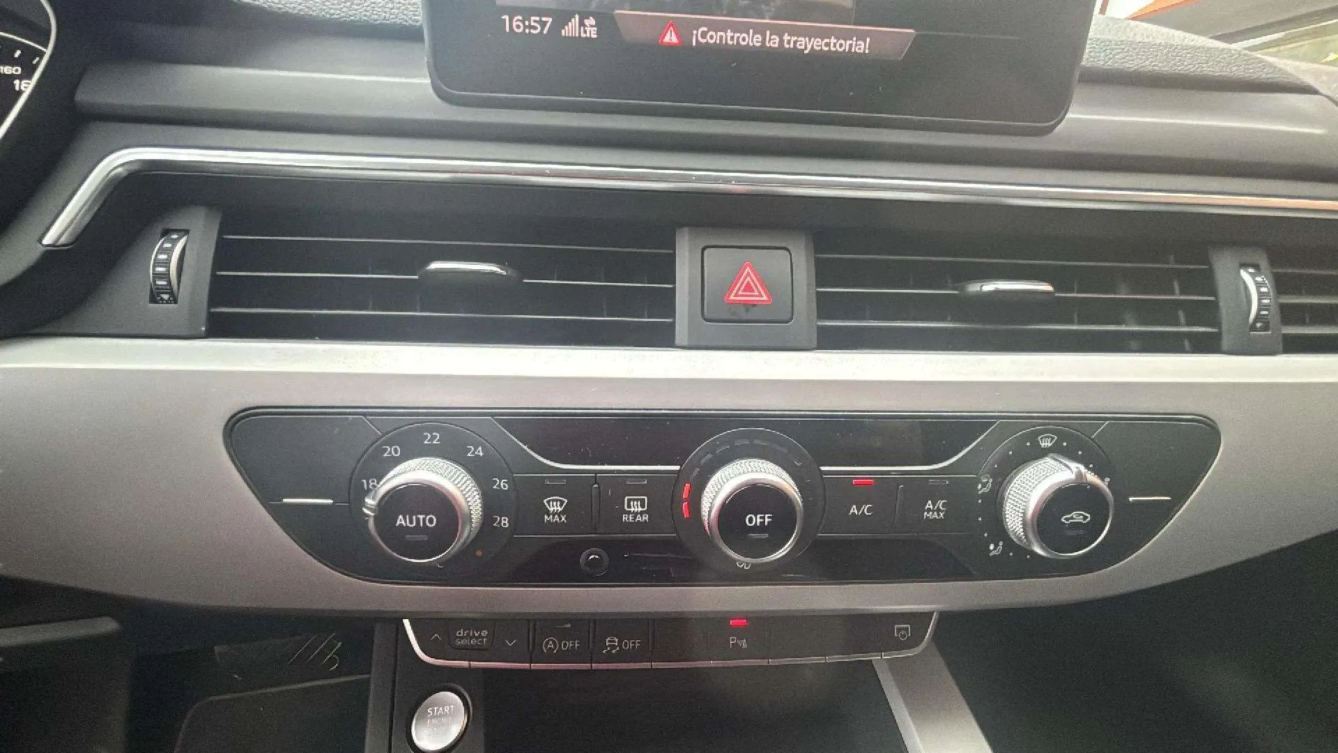 Audi A4 Avant Advanced 30 TDI S tronic - foto 32