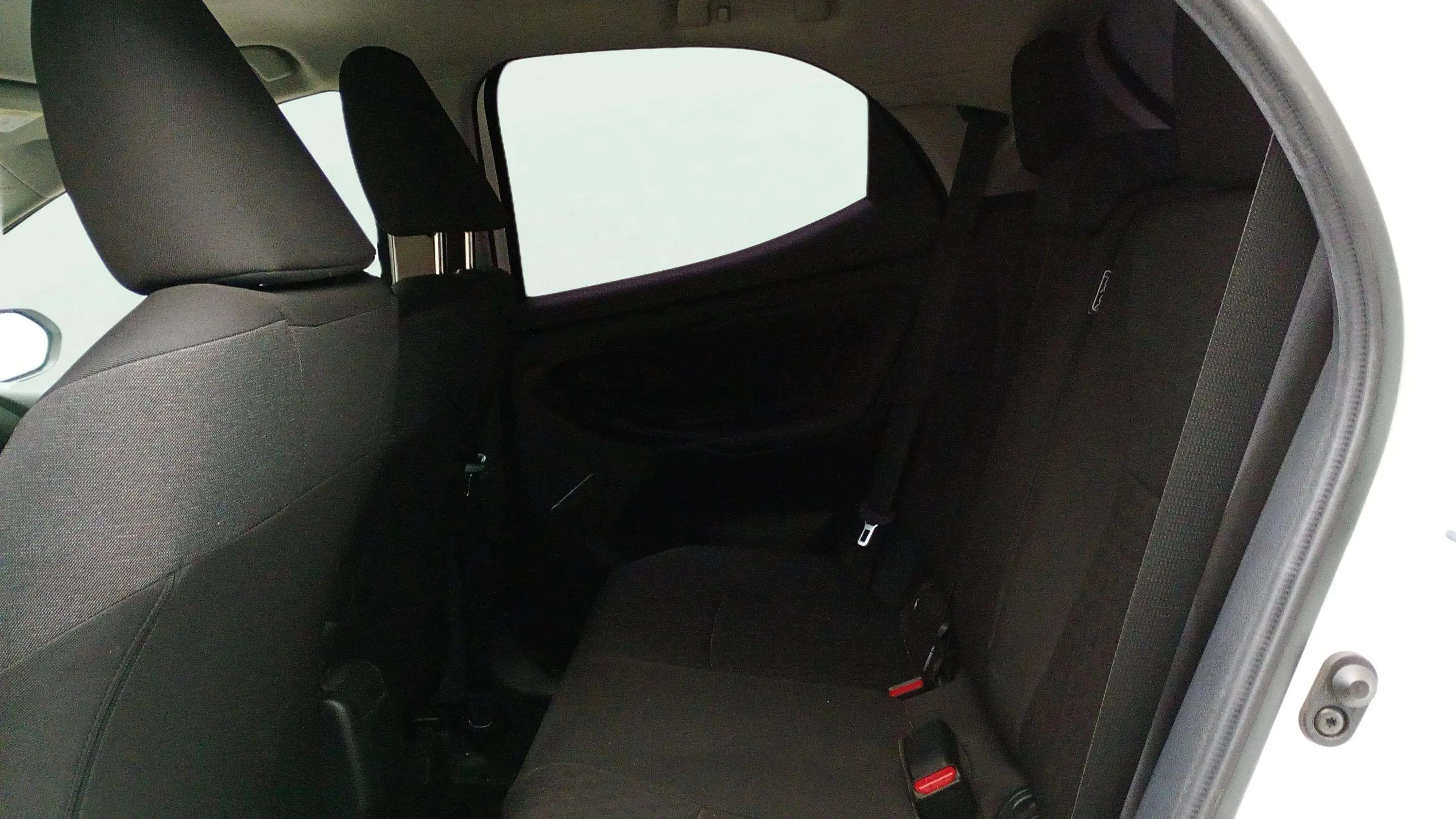 Toyota Yaris 1.5 120H Business Plus - foto 8