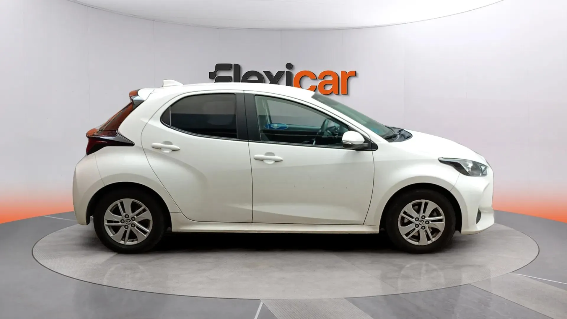 Toyota Yaris 1.5 120H Business Plus - foto 5