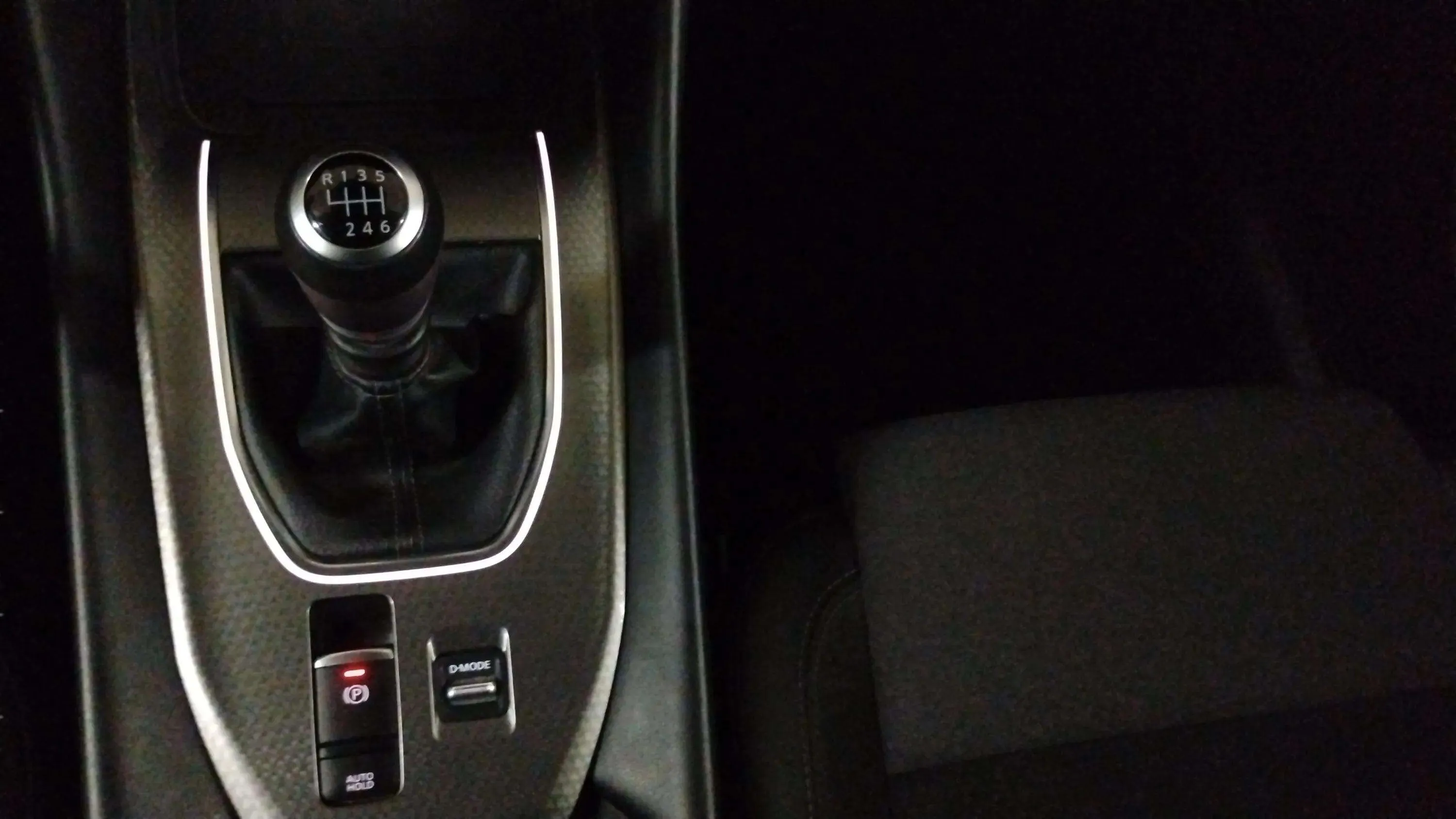 Nissan Qashqai DIG-T N-Connecta - foto 28
