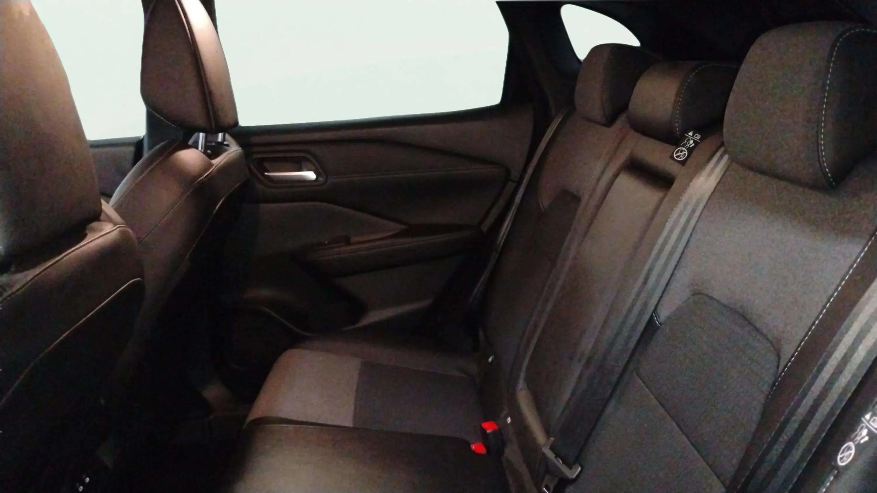 Nissan Qashqai DIG-T N-Connecta - foto 13
