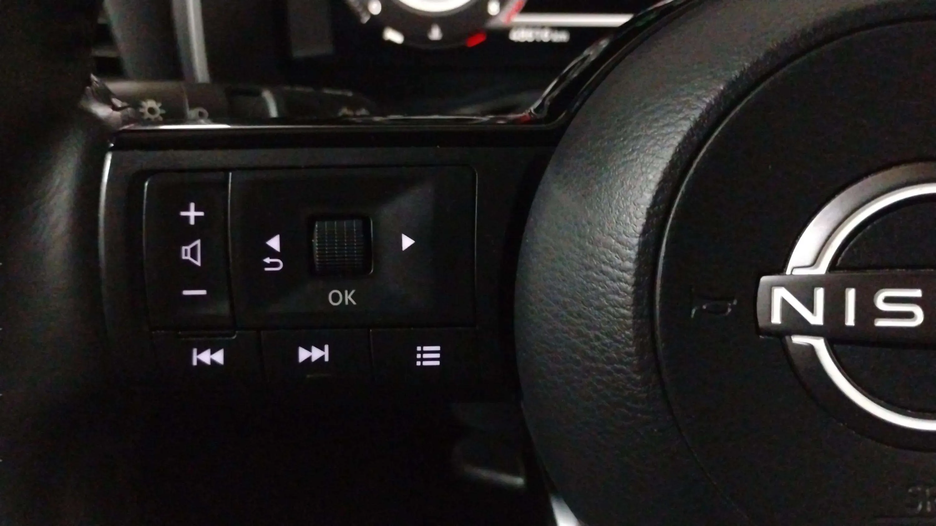 Nissan Qashqai DIG-T N-Connecta - foto 21