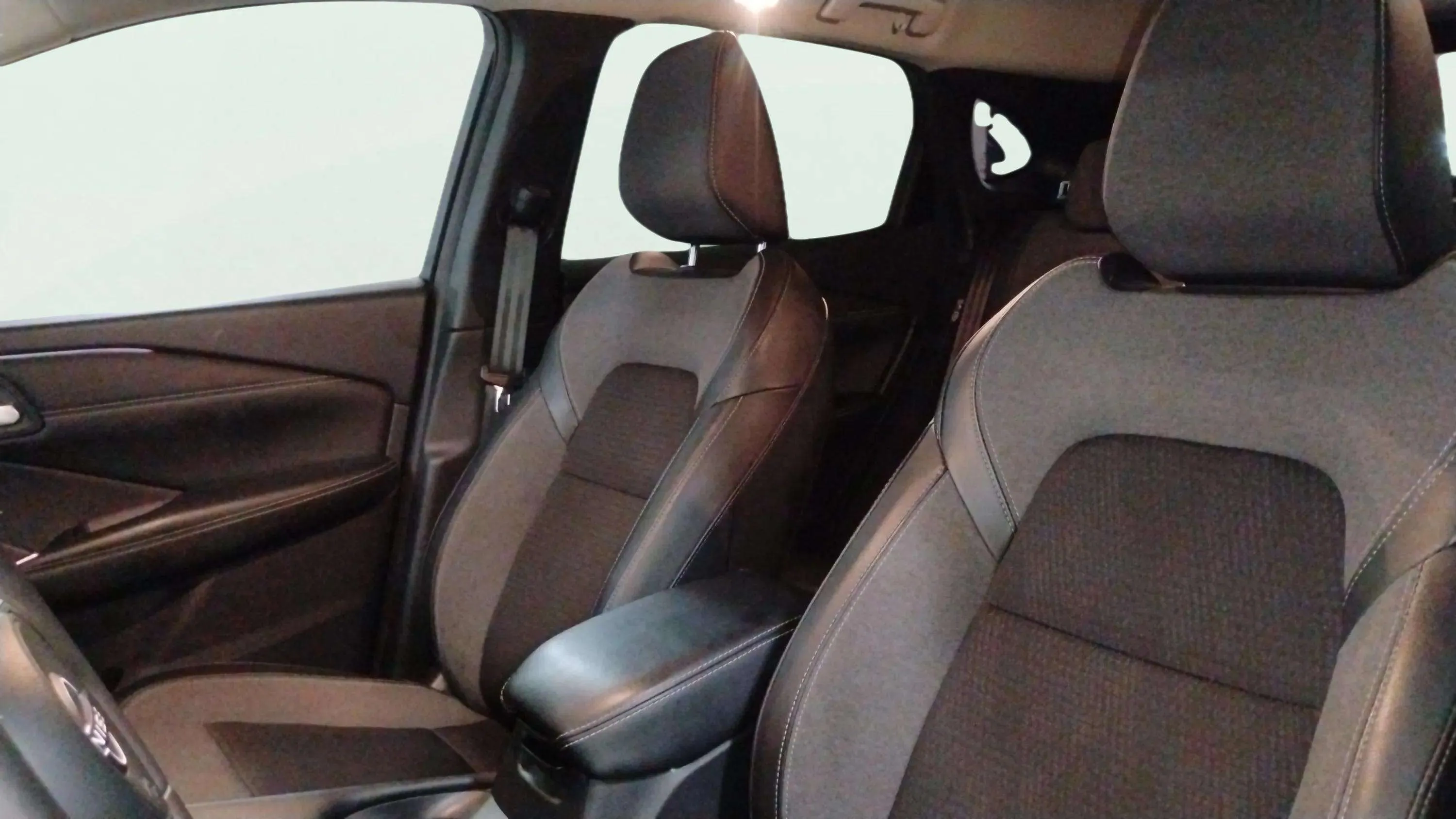 Nissan Qashqai DIG-T N-Connecta - foto 8