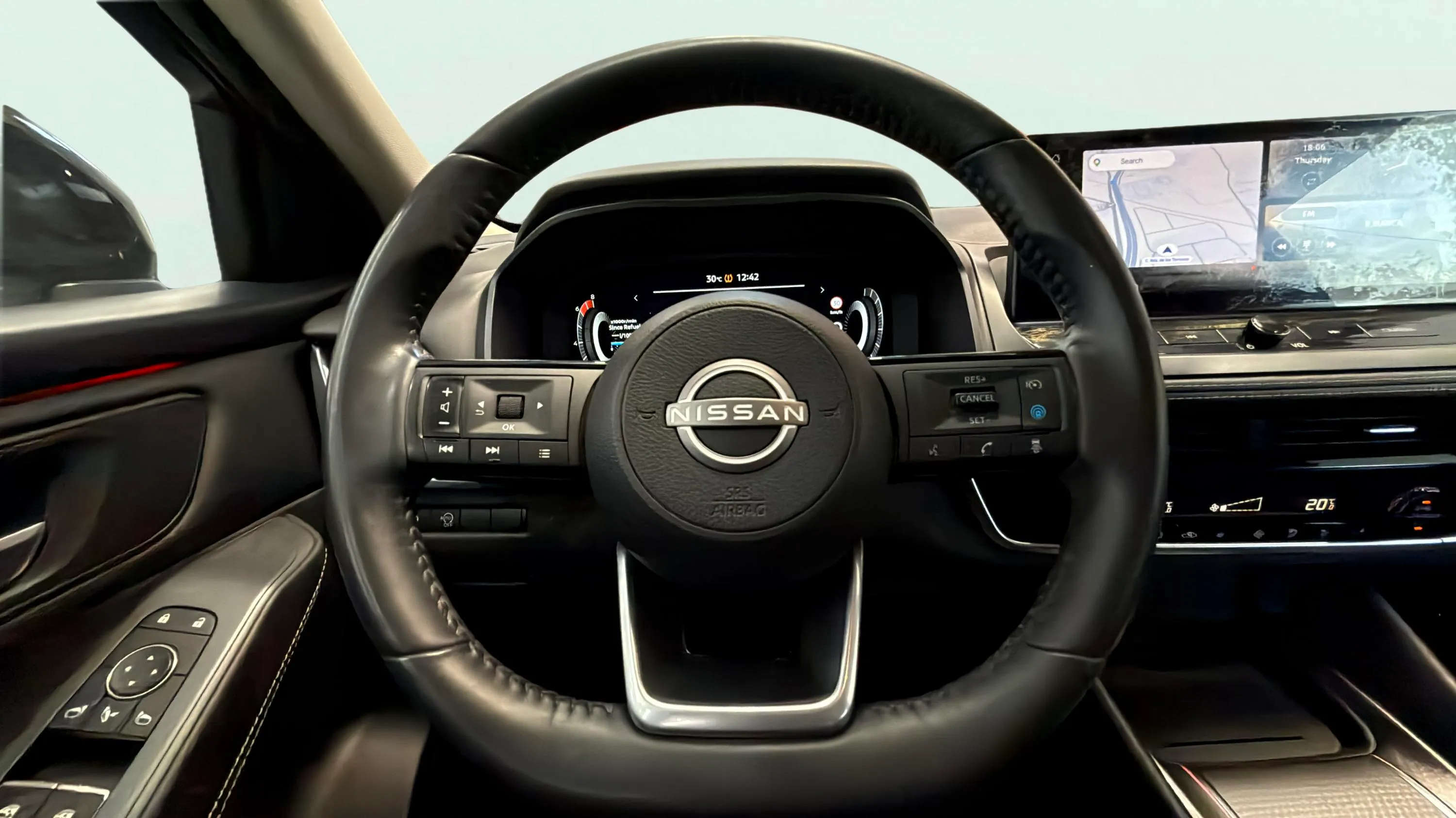 Nissan Qashqai DIG-T N-Connecta - foto 17