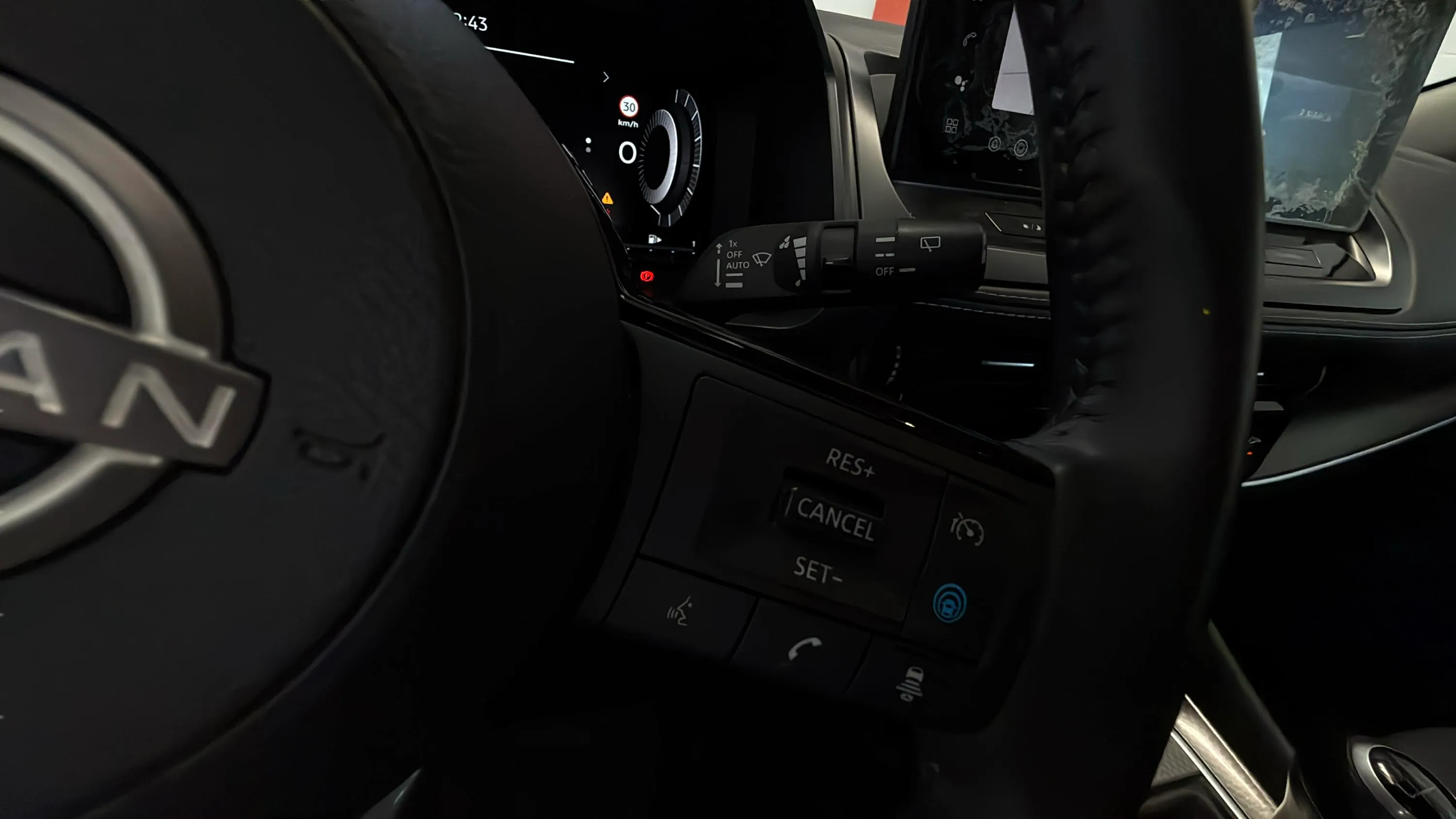 Nissan Qashqai DIG-T N-Connecta - foto 12