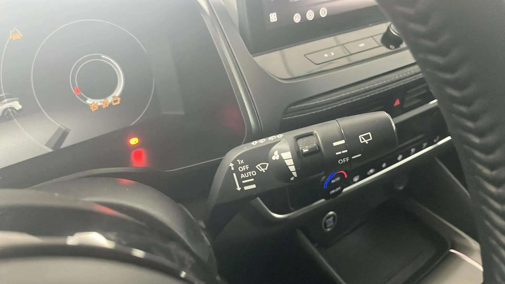 Nissan Qashqai DIG-T N-Connecta - foto 16