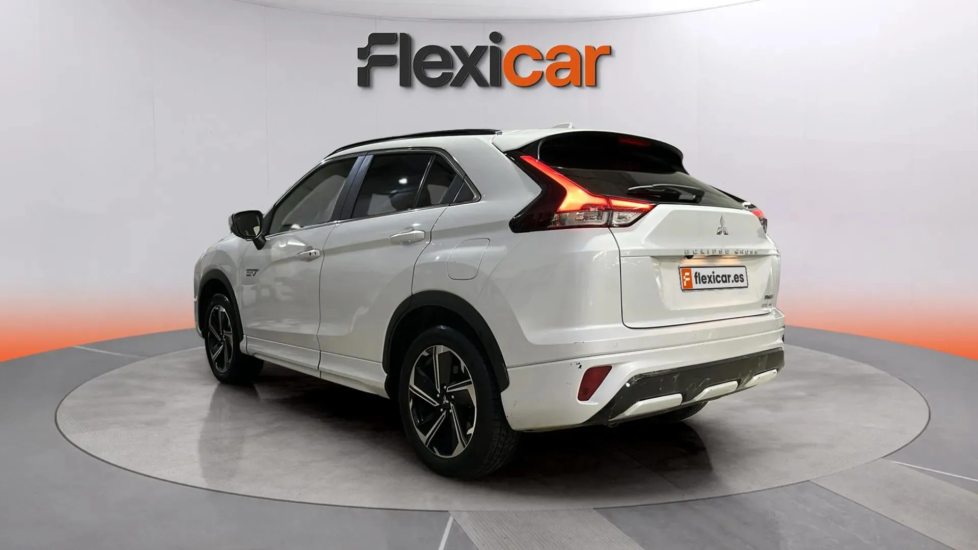 Mitsubishi Eclipse Cross PHEV Kaiteki 4WD - foto 5