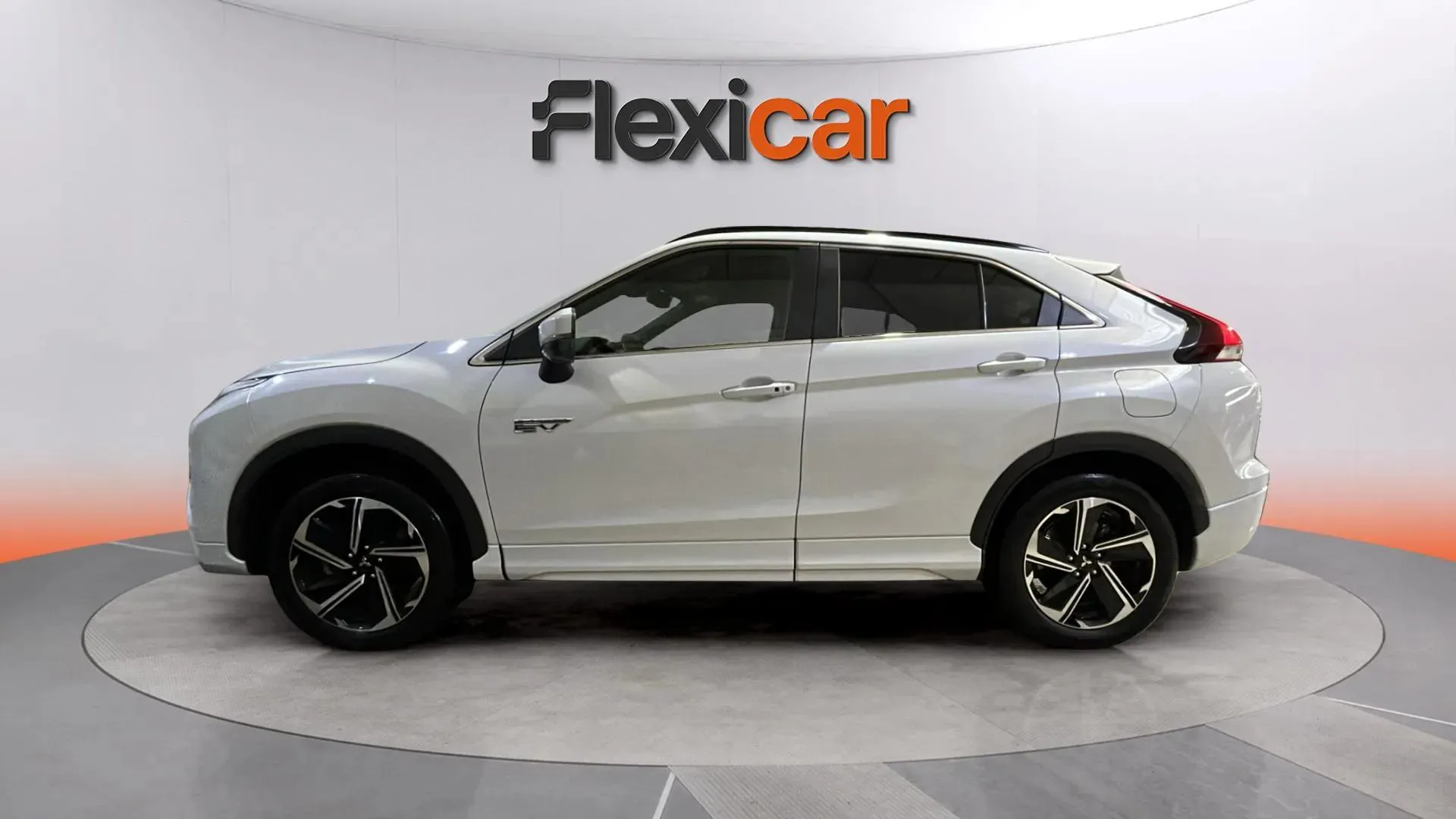 Mitsubishi Eclipse Cross PHEV Kaiteki 4WD - foto 4