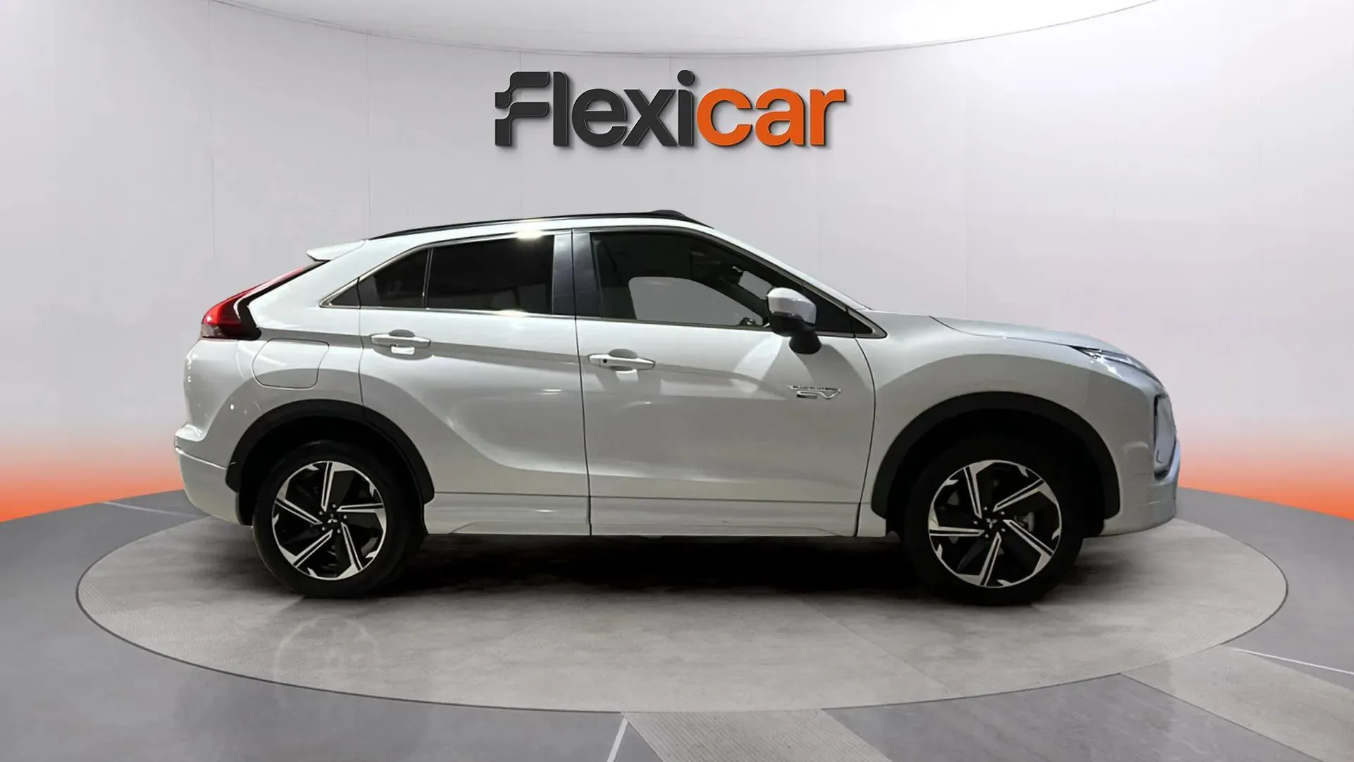 Mitsubishi Eclipse Cross PHEV Kaiteki 4WD - foto 8