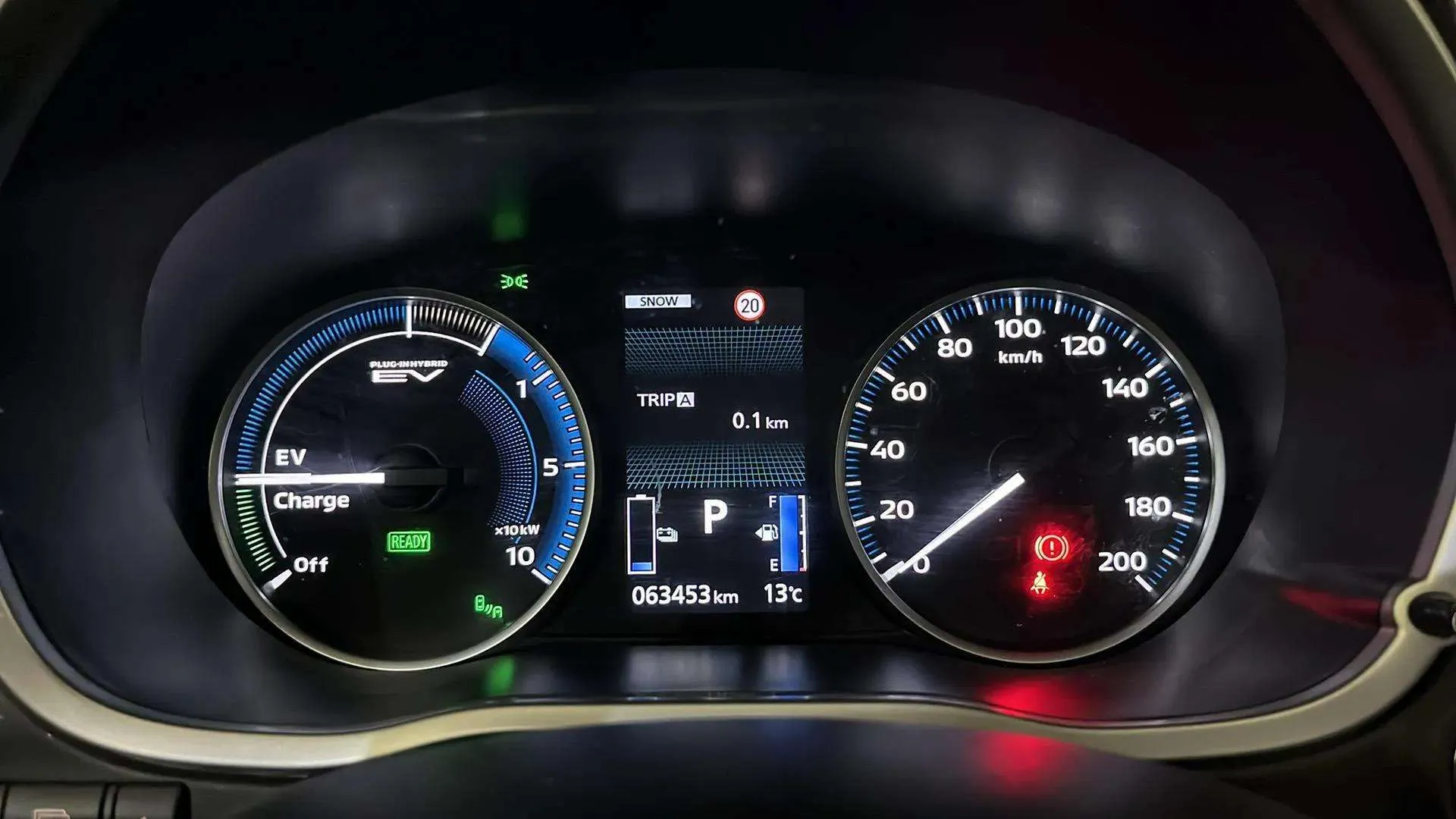 Mitsubishi Eclipse Cross PHEV Kaiteki 4WD - foto 9