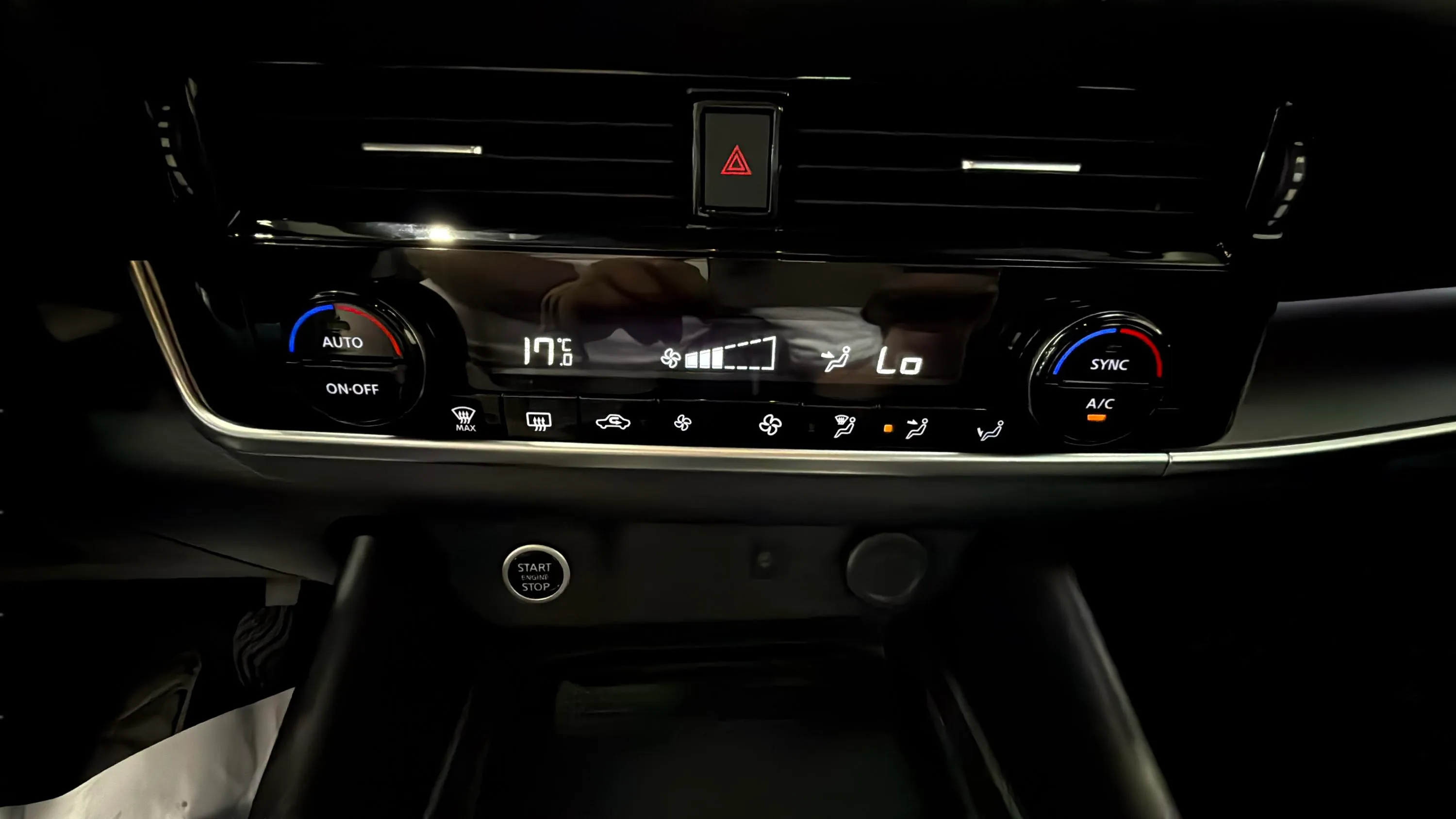 Nissan Qashqai DIG-T N-Connecta - foto 25