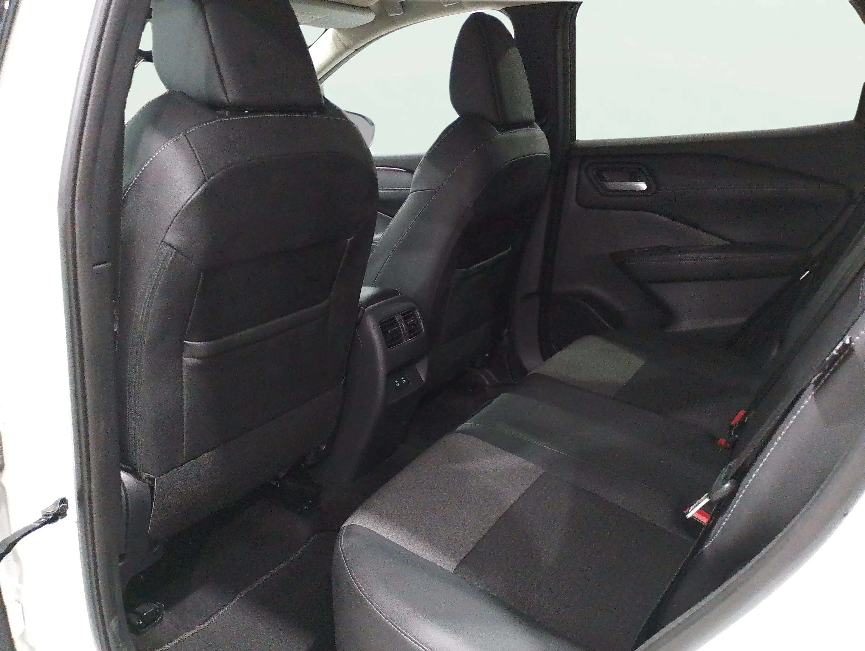 Nissan Qashqai DIG-T mHEV 4x2 Tekna - foto 25