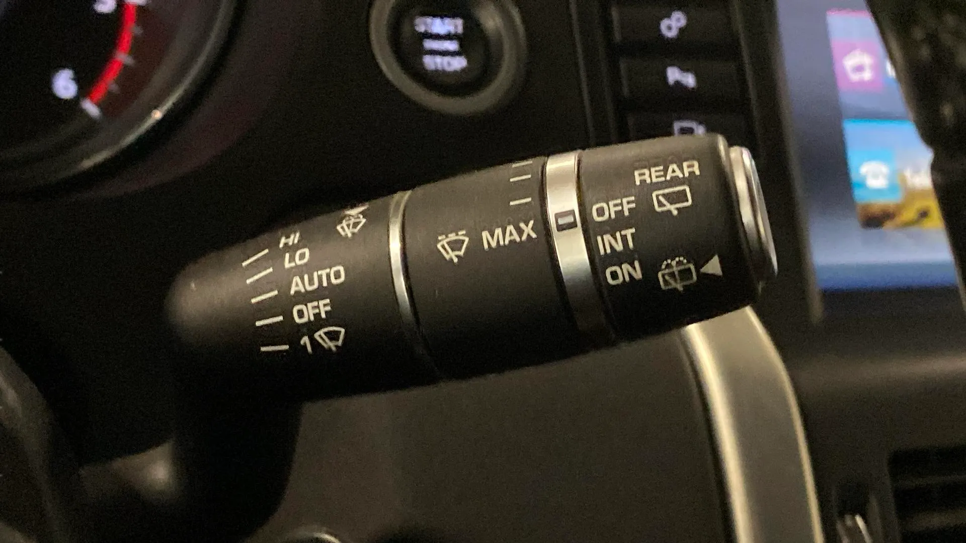 Land Rover Discovery Sport 2.0L TD4 4x4 HSE - foto 26