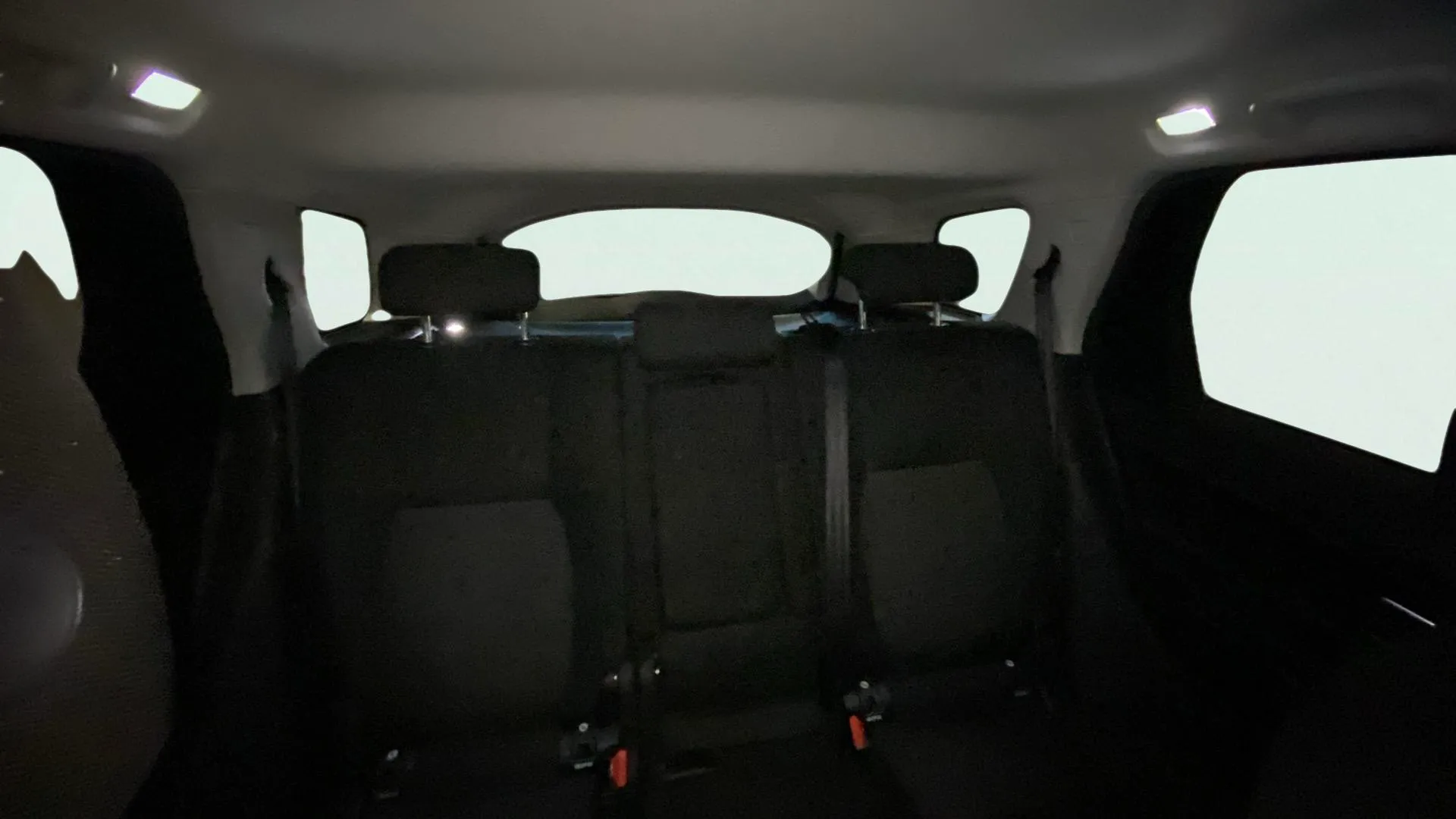 Land Rover Discovery Sport 2.0L TD4 4x4 HSE - foto 14
