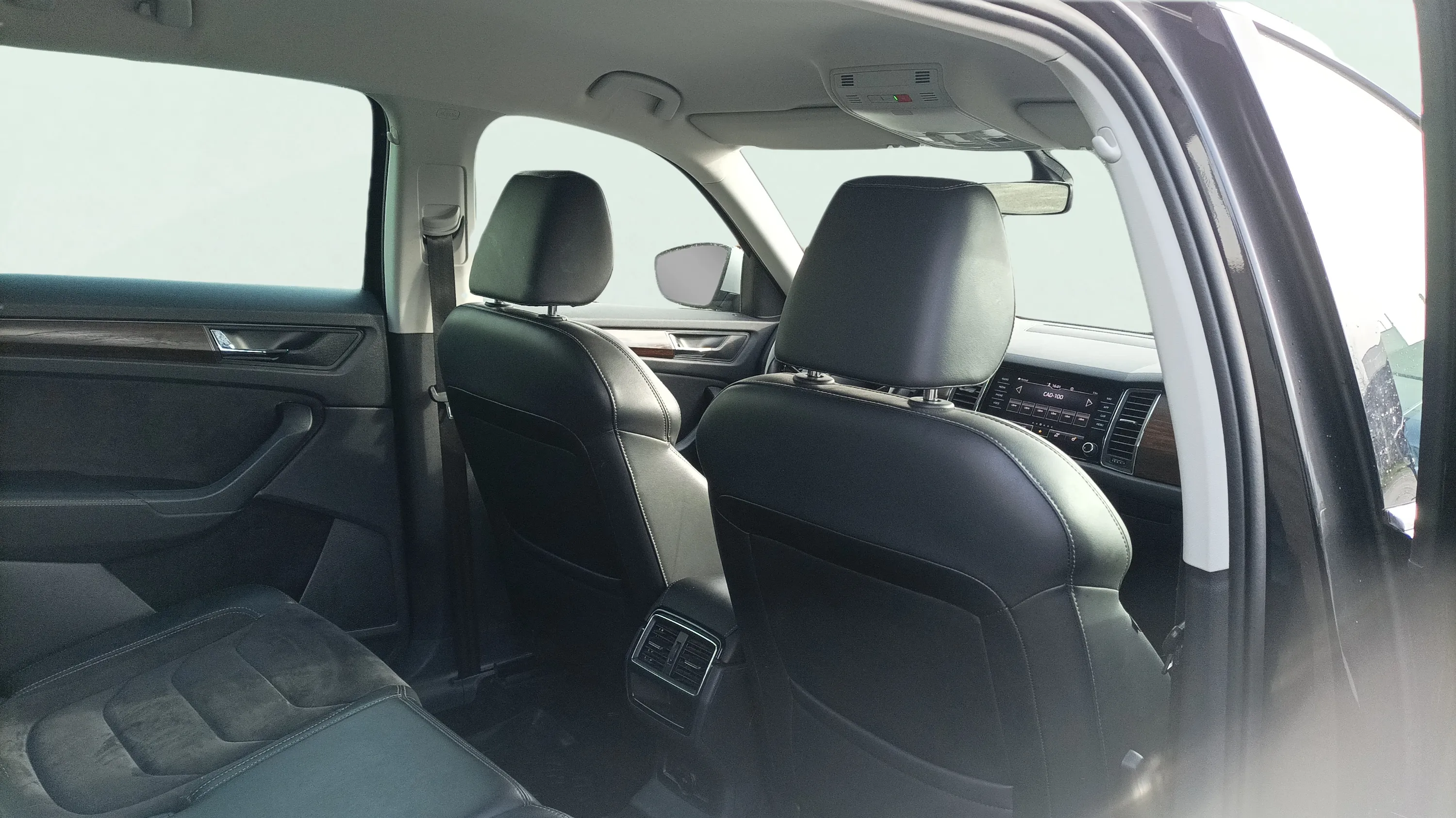Škoda Kodiaq 2.0 TDI DSG 4x4 L&K - foto 18