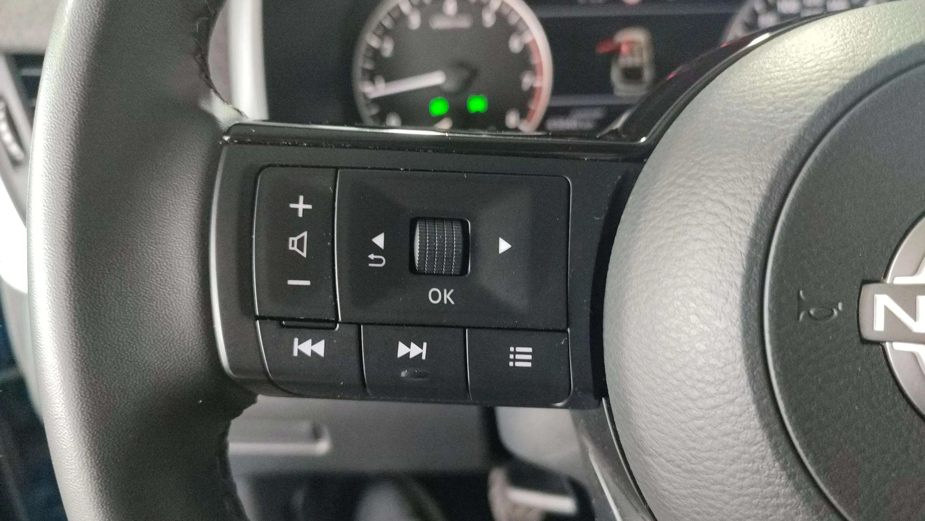 Nissan Qashqai DIG-T mHEV 4x2 Acenta - foto 25