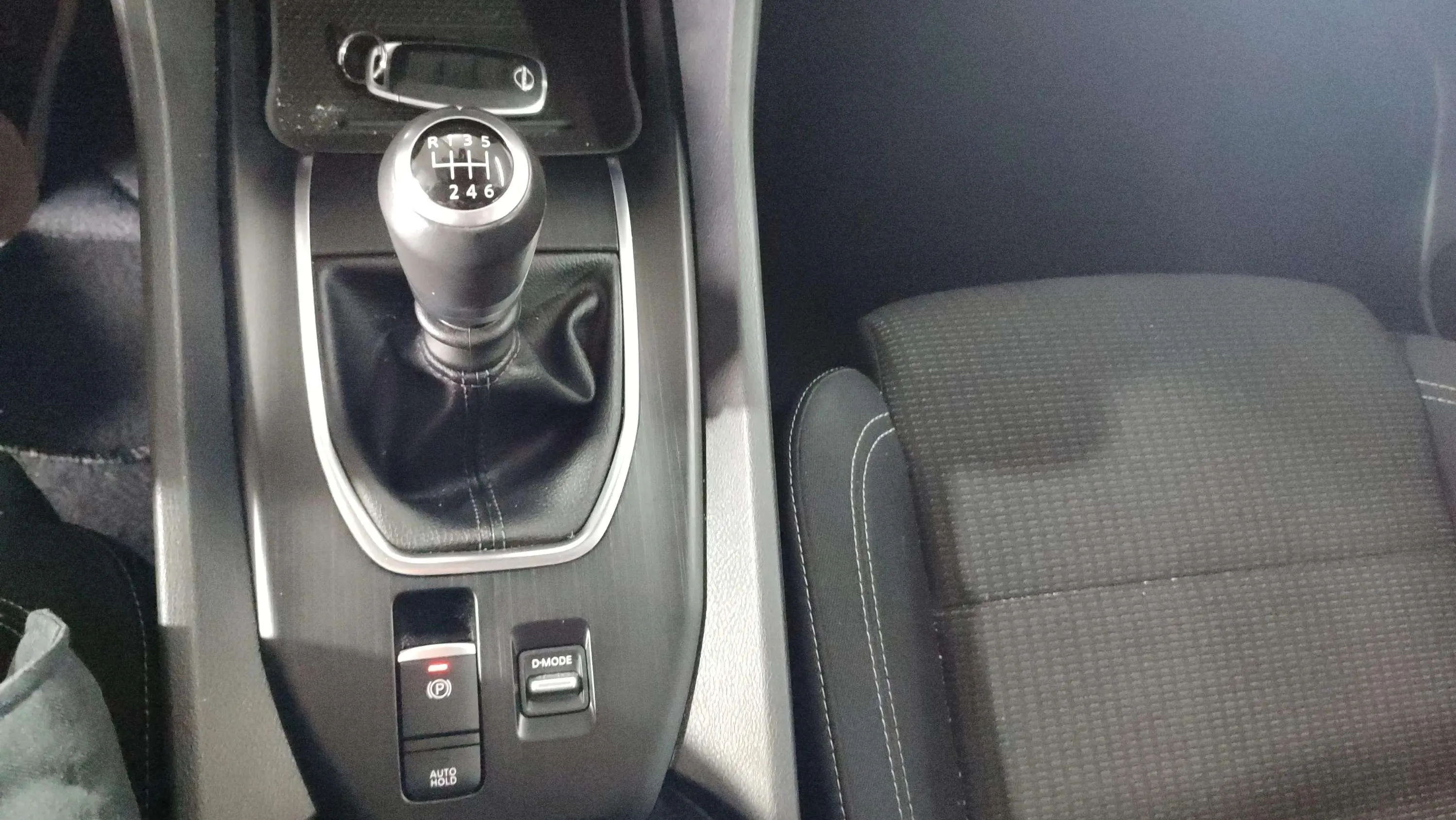 Nissan Qashqai DIG-T mHEV 4x2 Acenta - foto 24