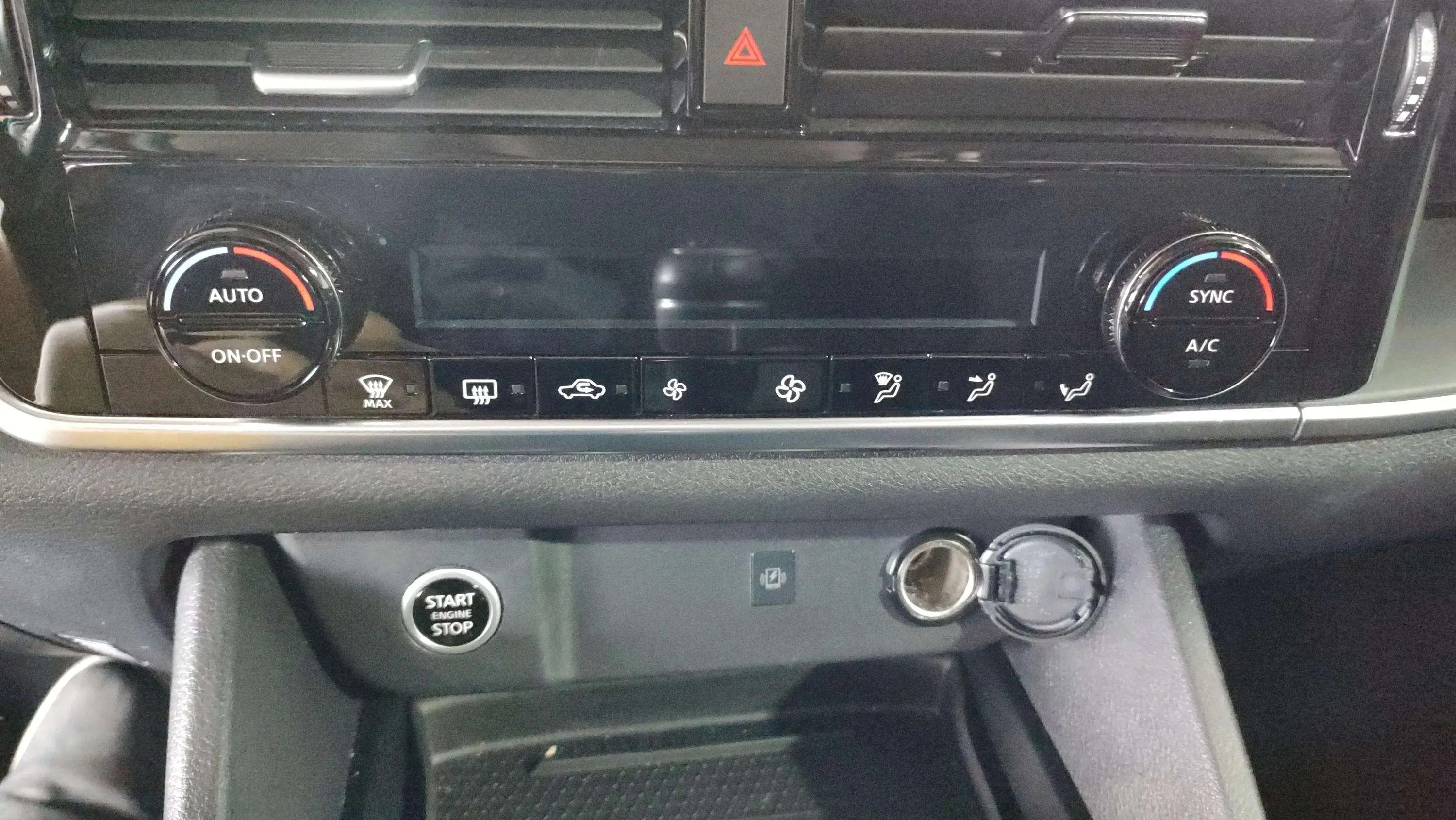 Nissan Qashqai DIG-T mHEV 4x2 Acenta - foto 23