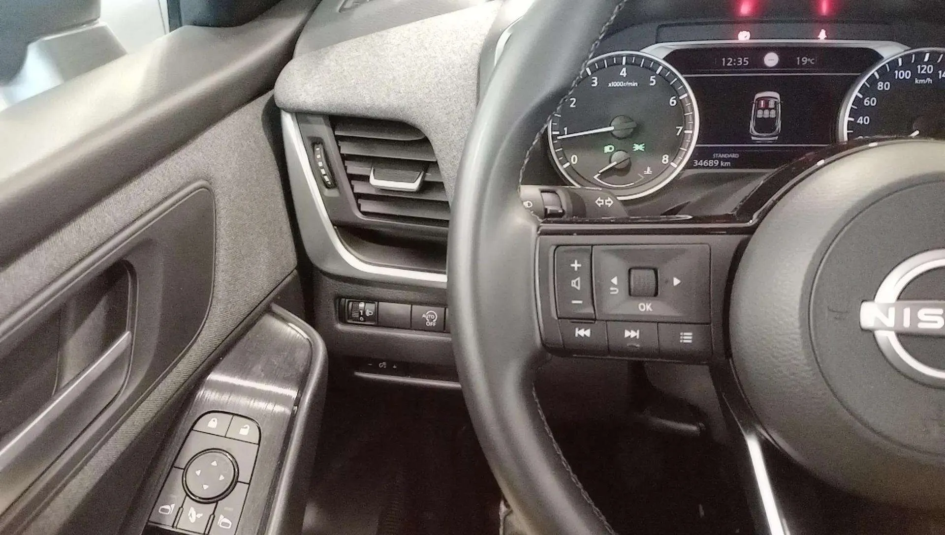 Nissan Qashqai DIG-T mHEV 4x2 Acenta - foto 9