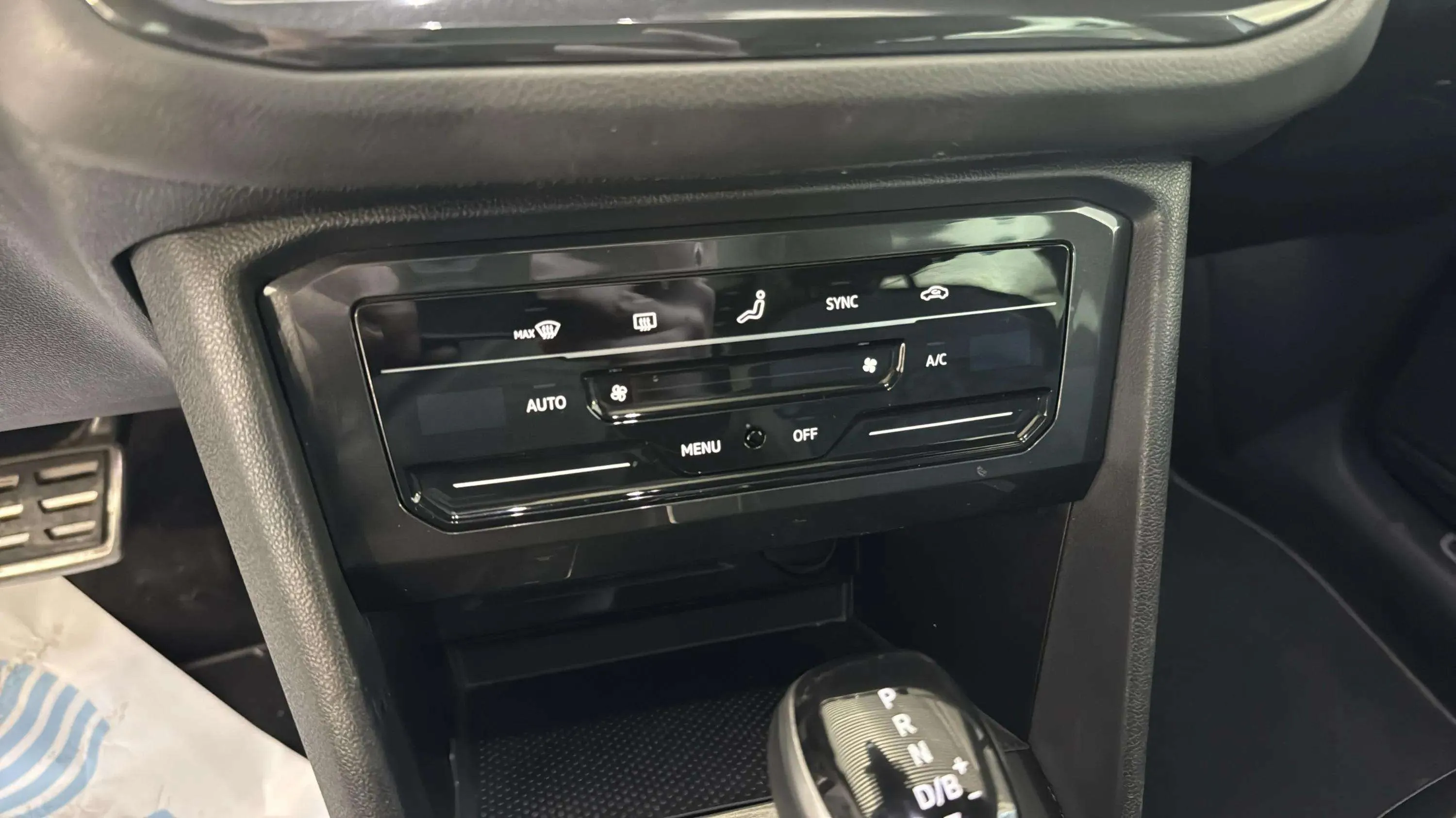 Volkswagen Tiguan R-Line 1.4 TSI eHybrid DSG - foto 23