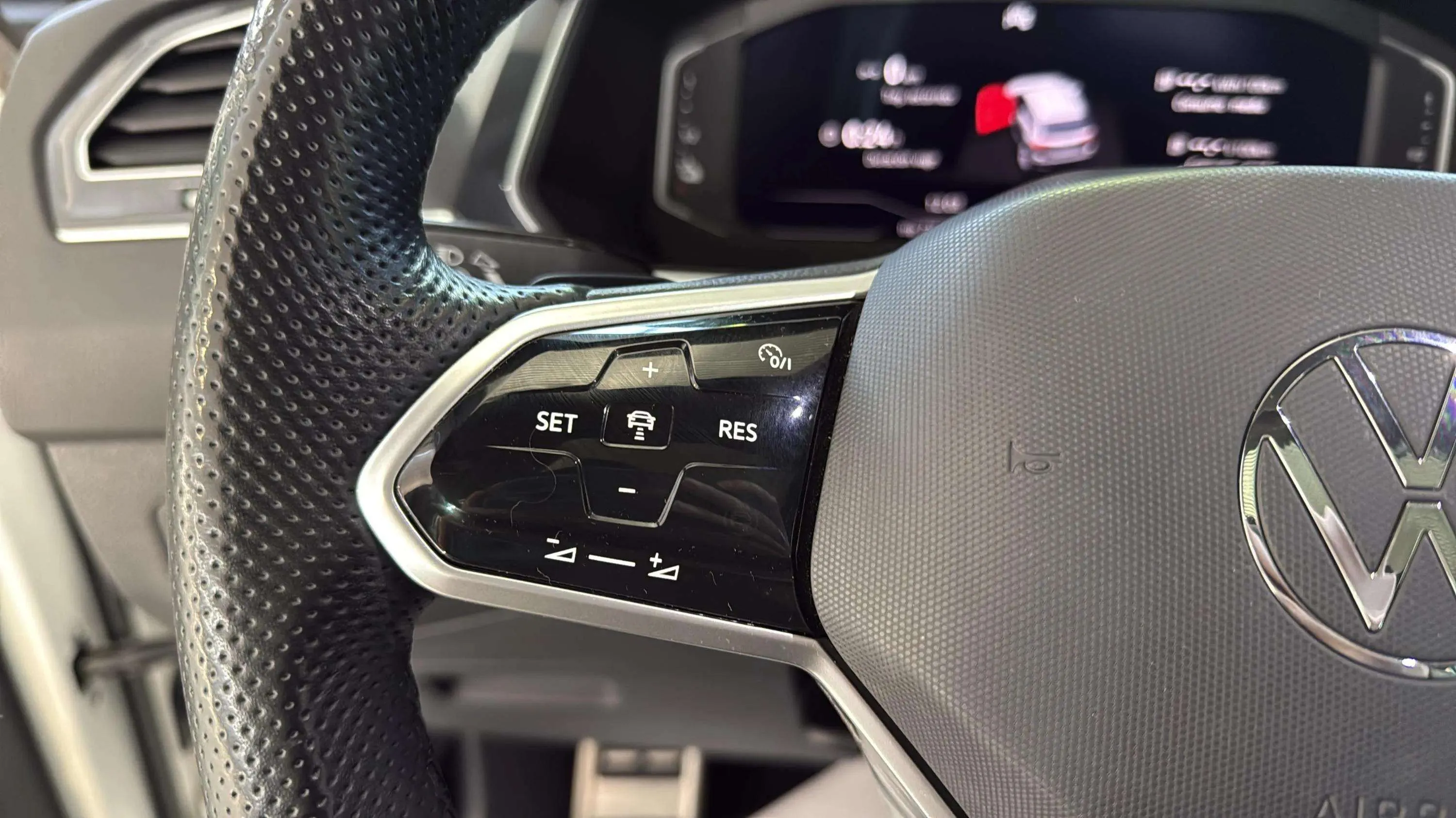 Volkswagen Tiguan R-Line 1.4 TSI eHybrid DSG - foto 21