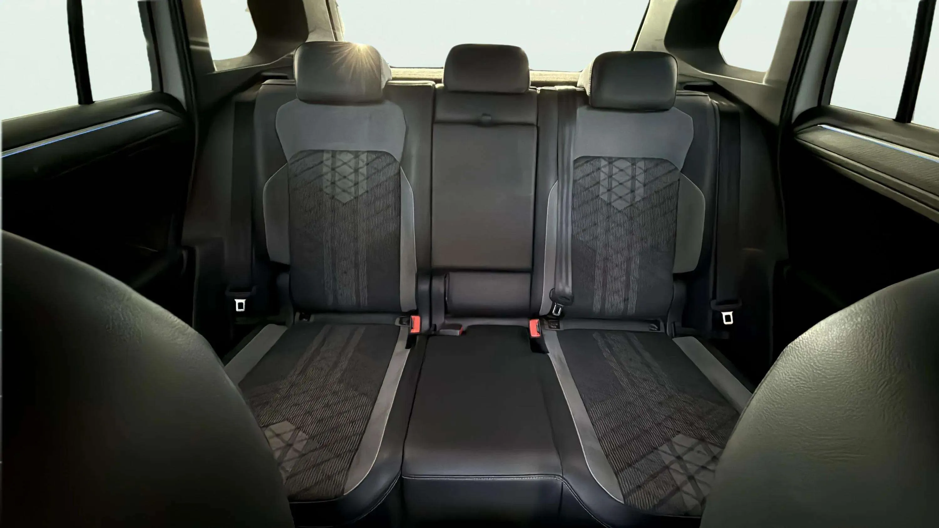 Volkswagen Tiguan R-Line 1.4 TSI eHybrid DSG - foto 20