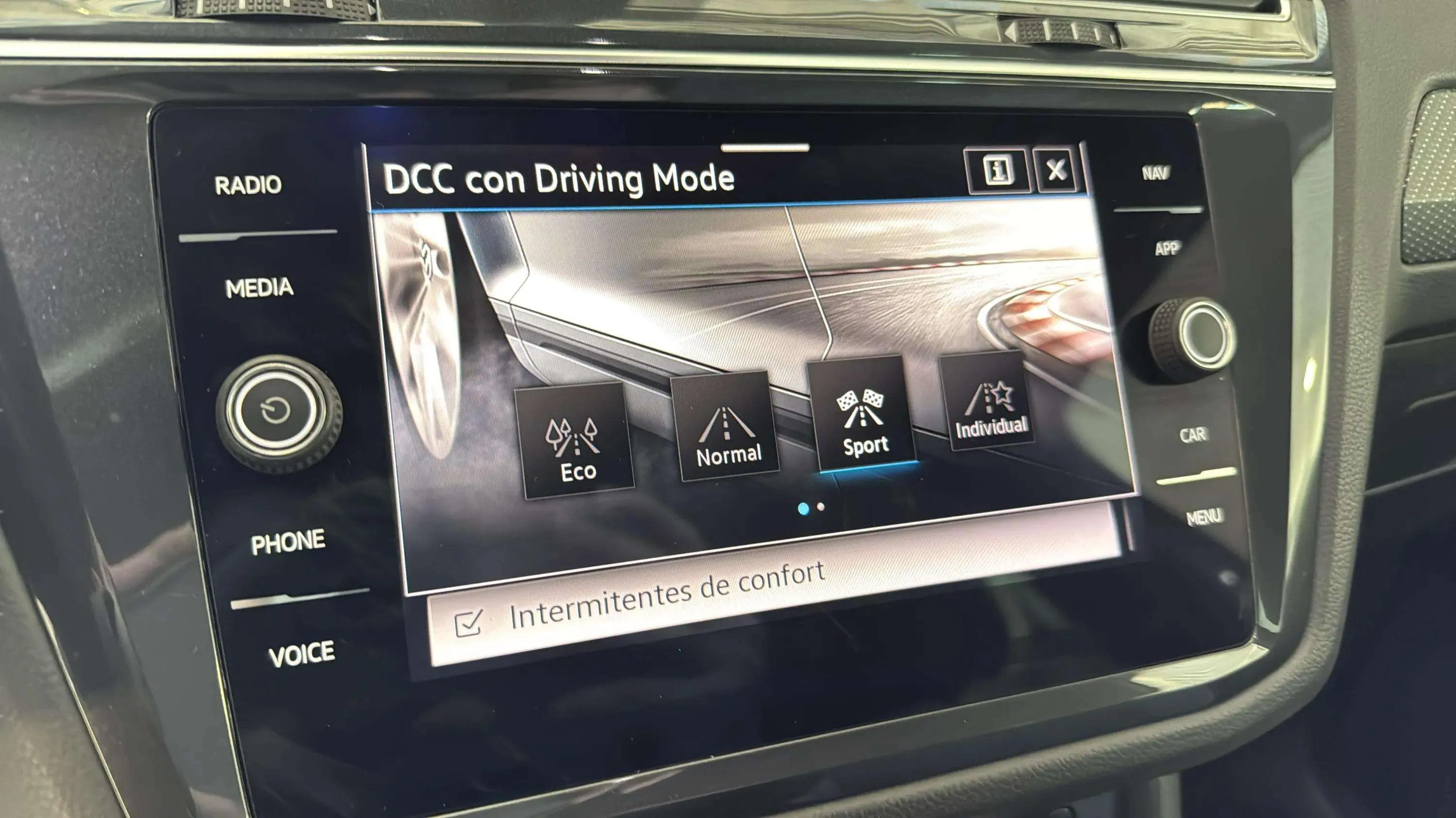 Volkswagen Tiguan R-Line 1.4 TSI eHybrid DSG - foto 14