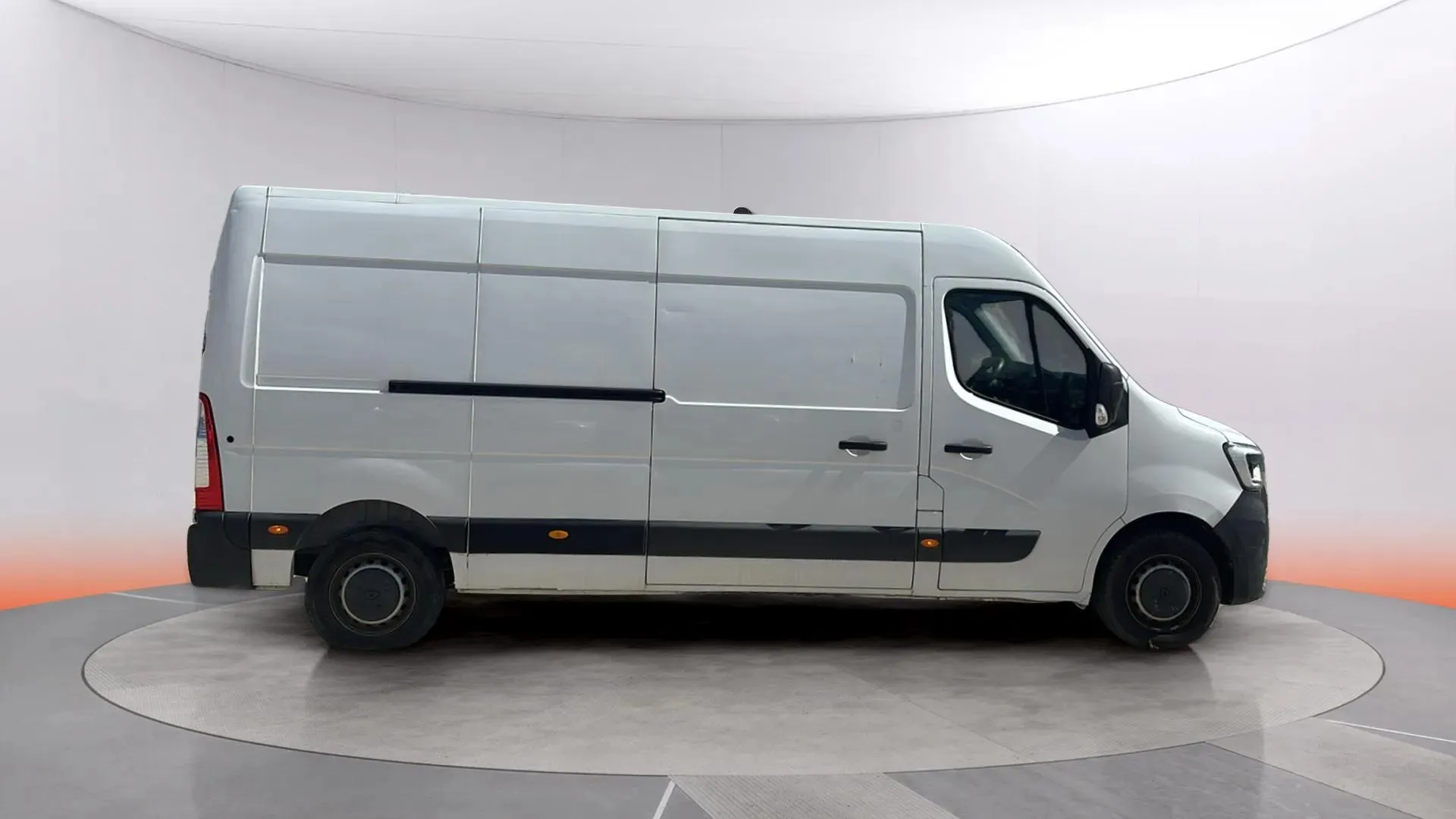 Renault Master Furgón Tracción L3H2 3100 - foto 8