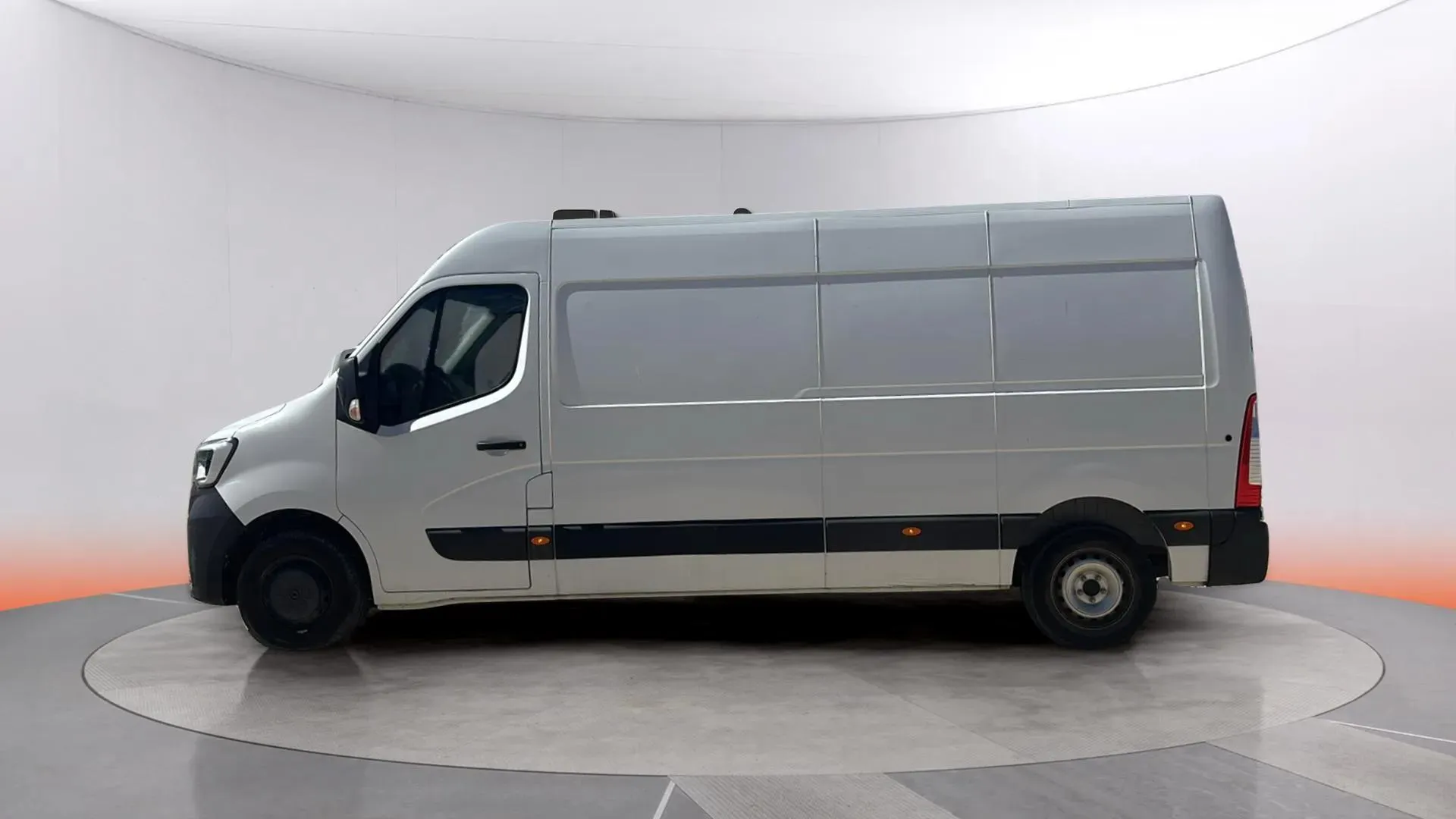 Renault Master Furgón Tracción L3H2 3100 - foto 4