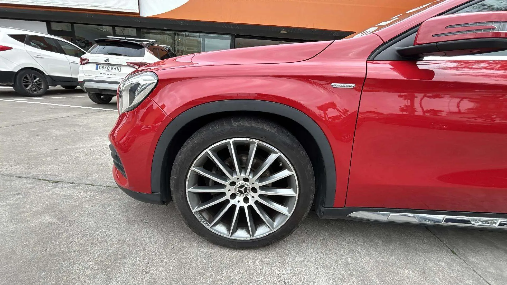 Mercedes-Benz GLA 180 - foto 9