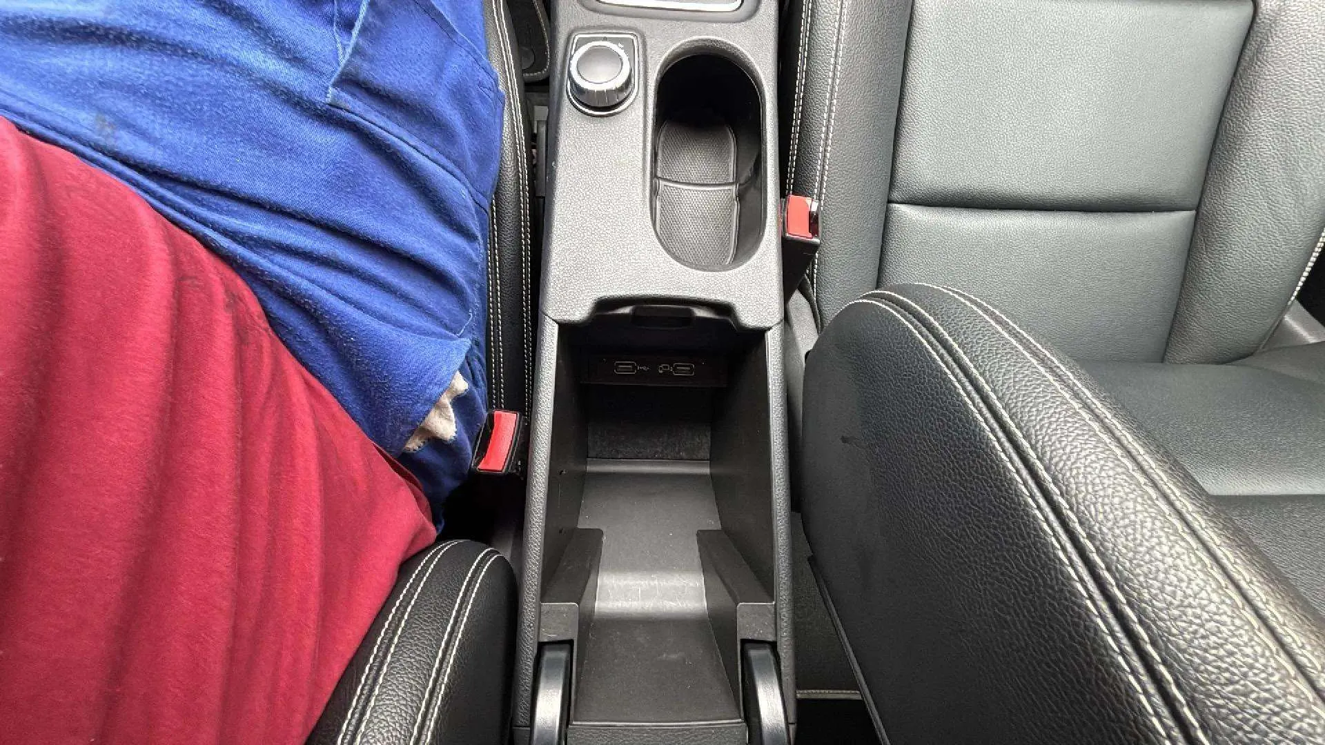 Mercedes-Benz GLA 180 - foto 16