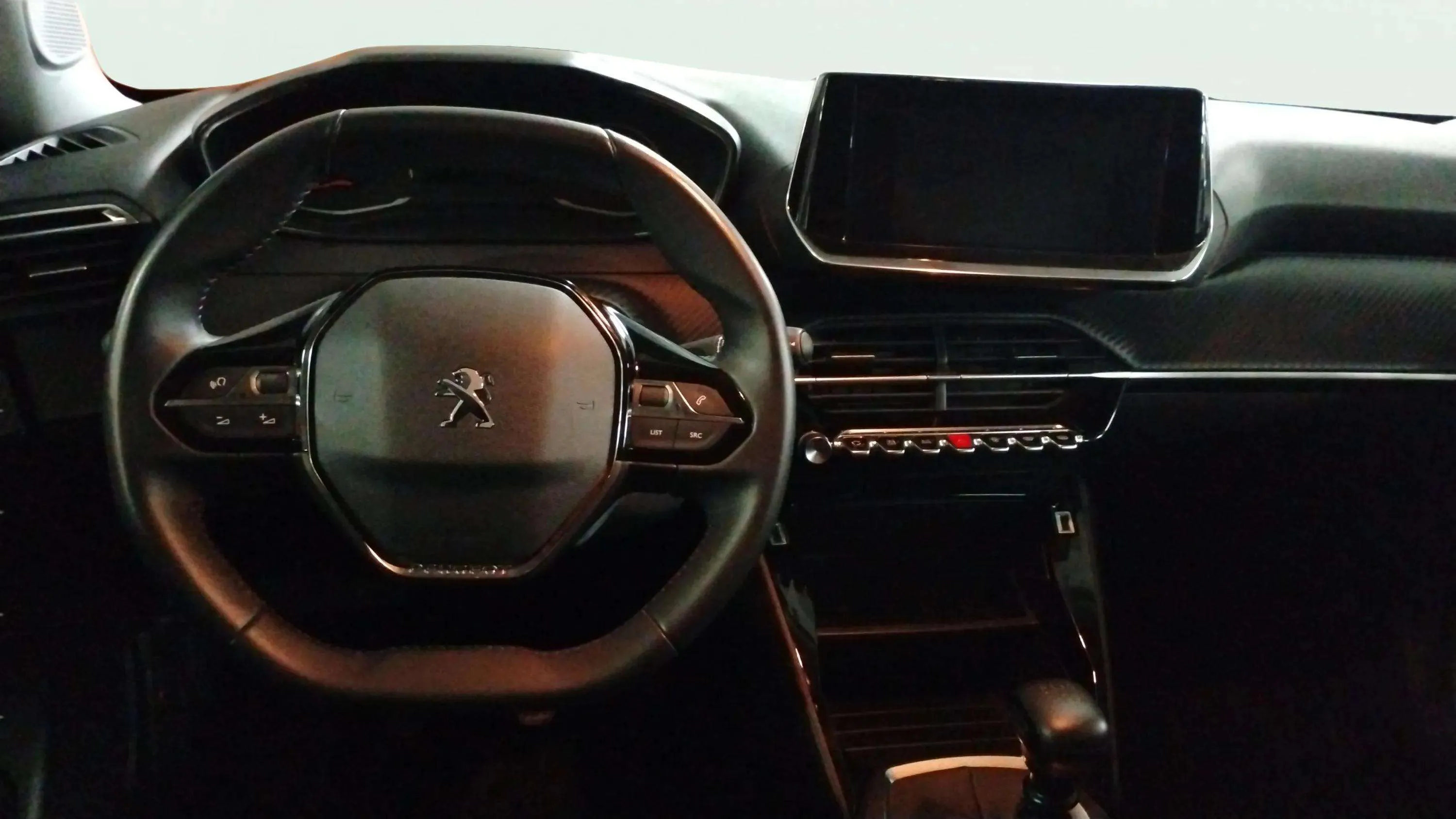 Peugeot 2008 Active PureTech 100 BVM6 - foto 6