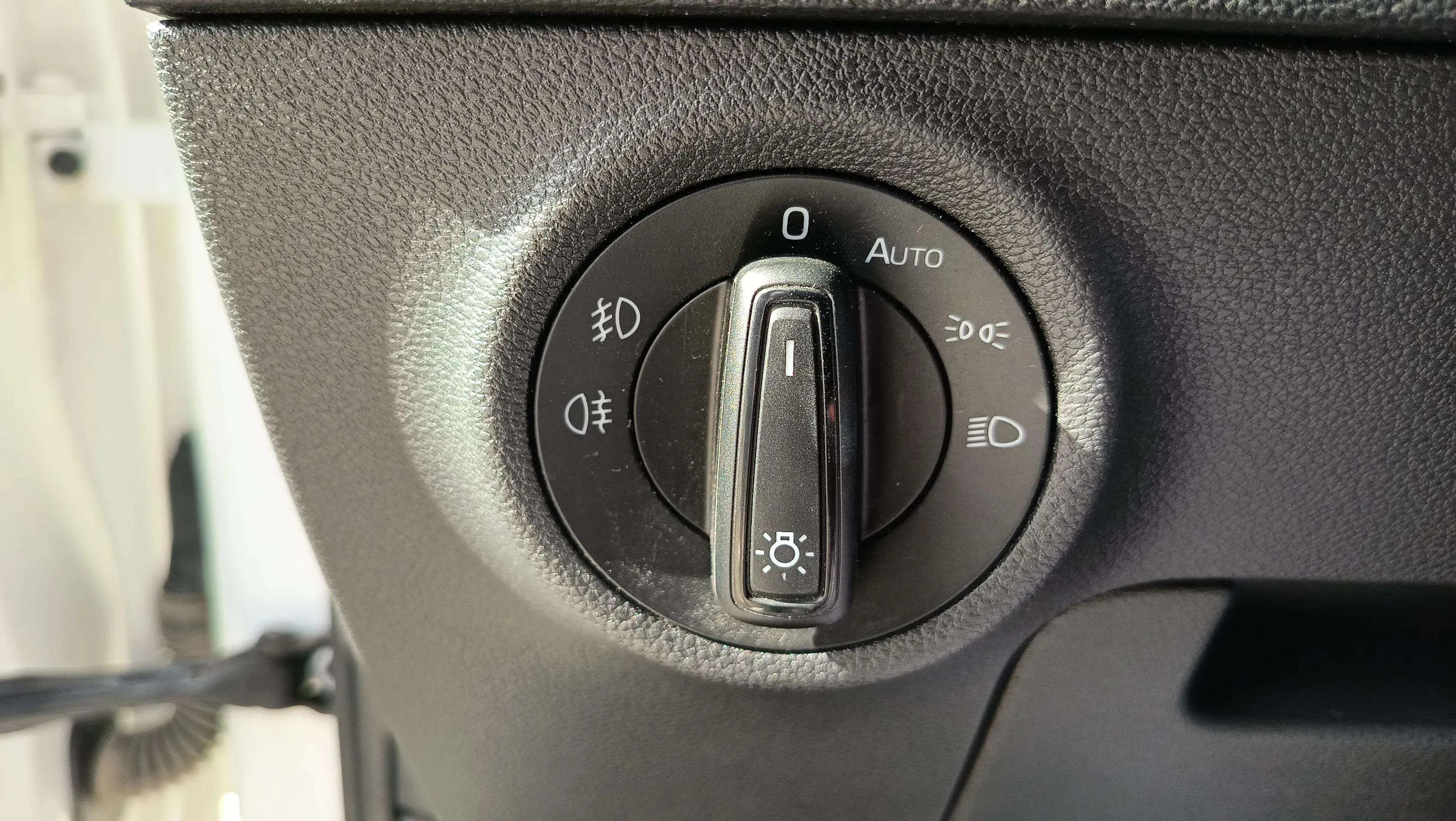 Škoda Karoq 2.0 TDI DSG 4x4 Ambition - foto 23