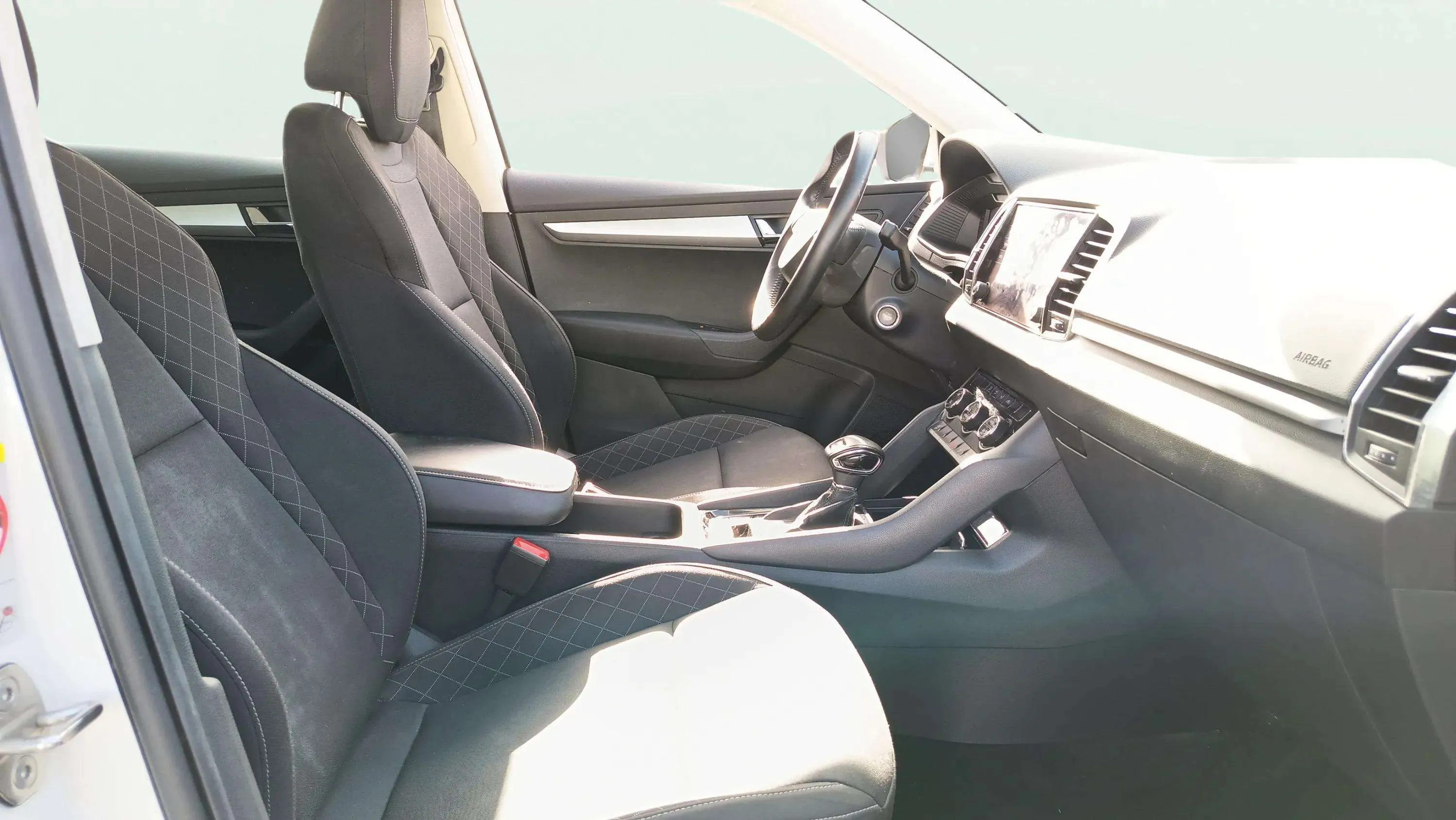 Škoda Karoq 2.0 TDI DSG 4x4 Ambition - foto 16