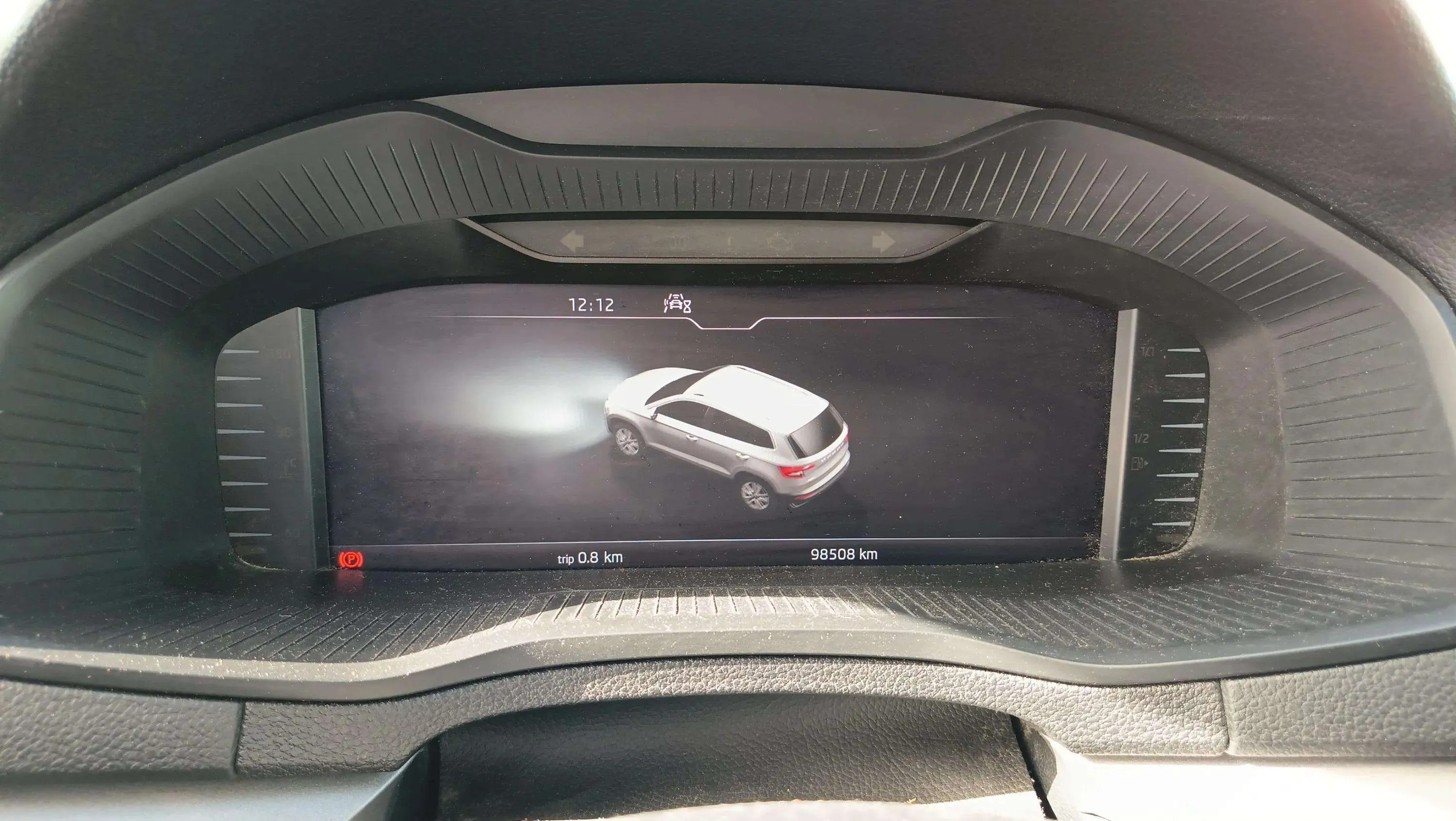 Škoda Karoq 2.0 TDI DSG 4x4 Ambition - foto 13