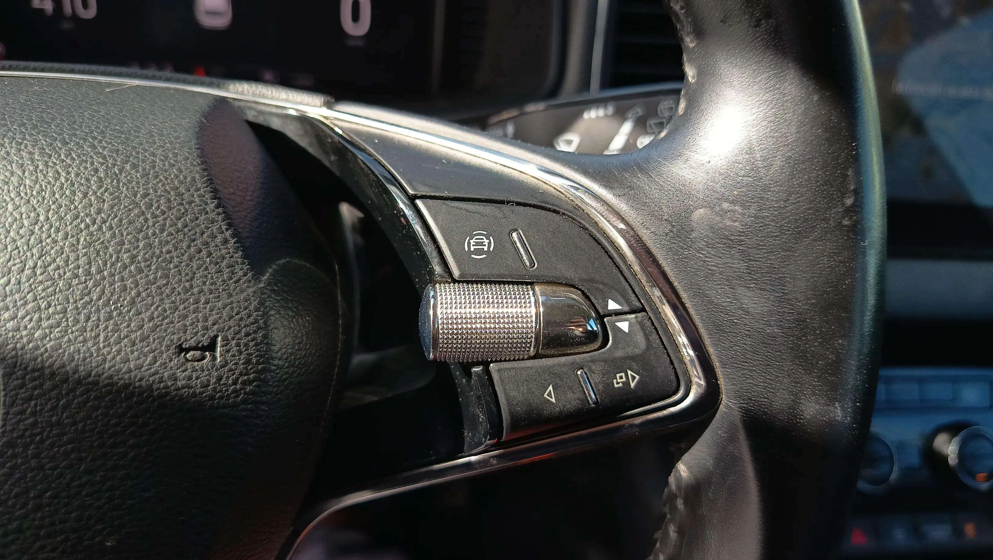Škoda Karoq 2.0 TDI DSG 4x4 Ambition - foto 20