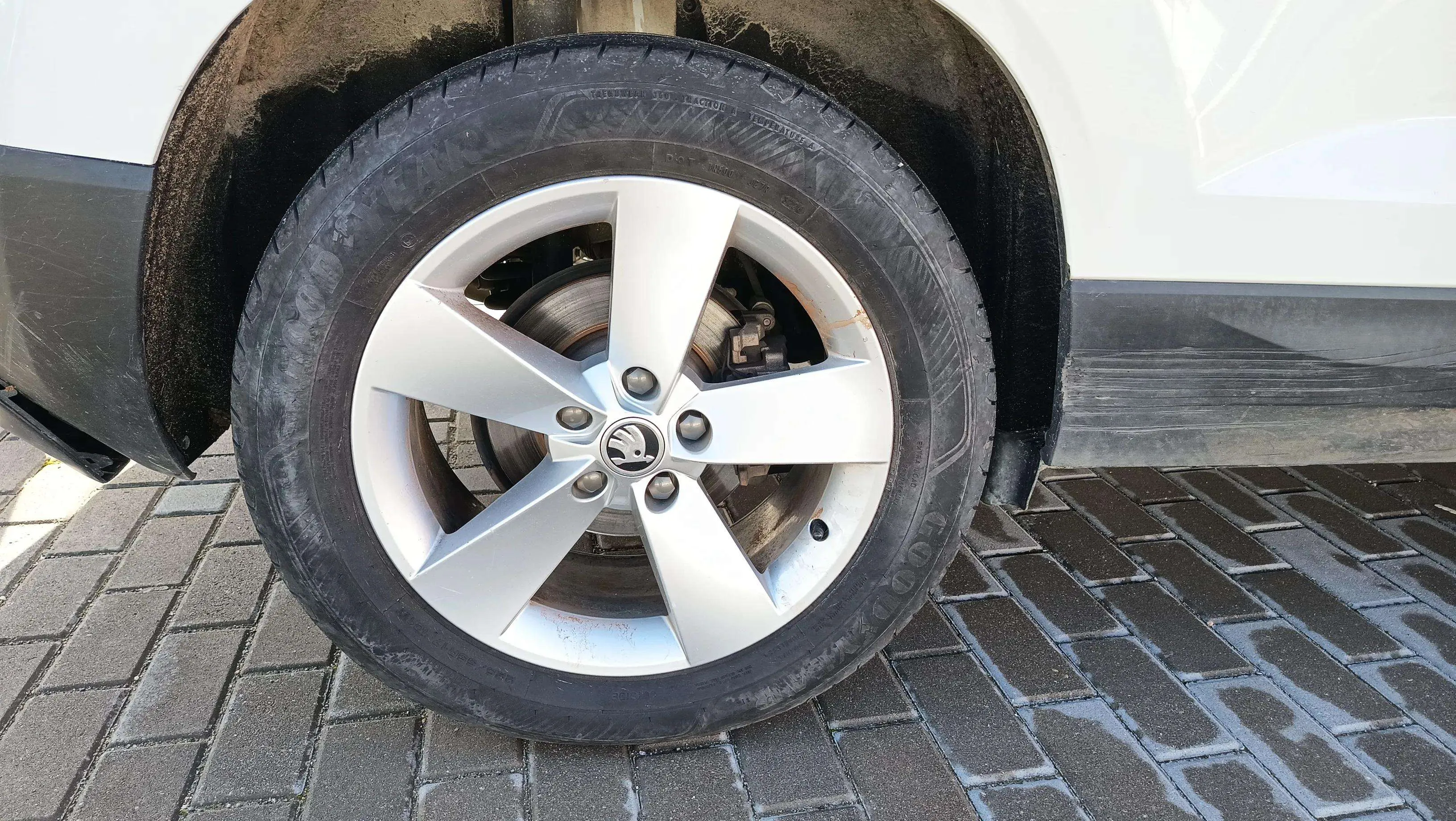 Škoda Karoq 2.0 TDI DSG 4x4 Ambition - foto 10