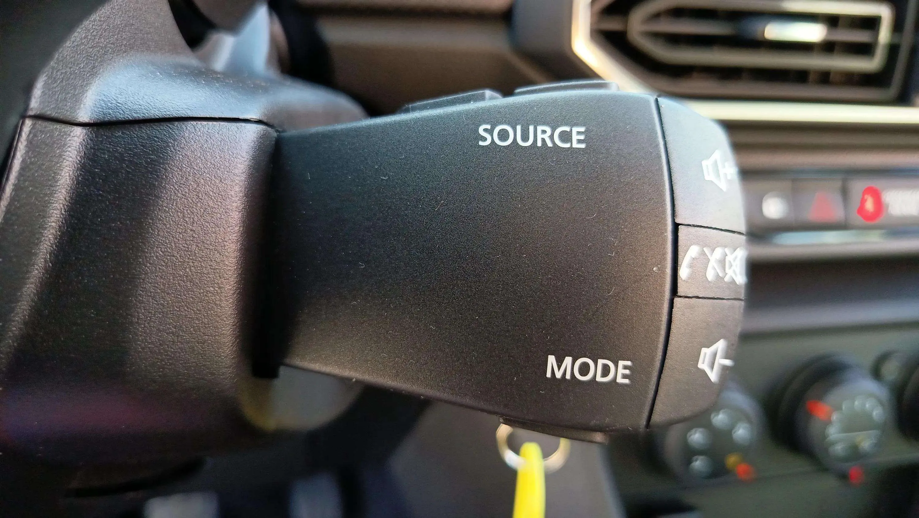 Dacia Sandero Essential TCe - foto 20