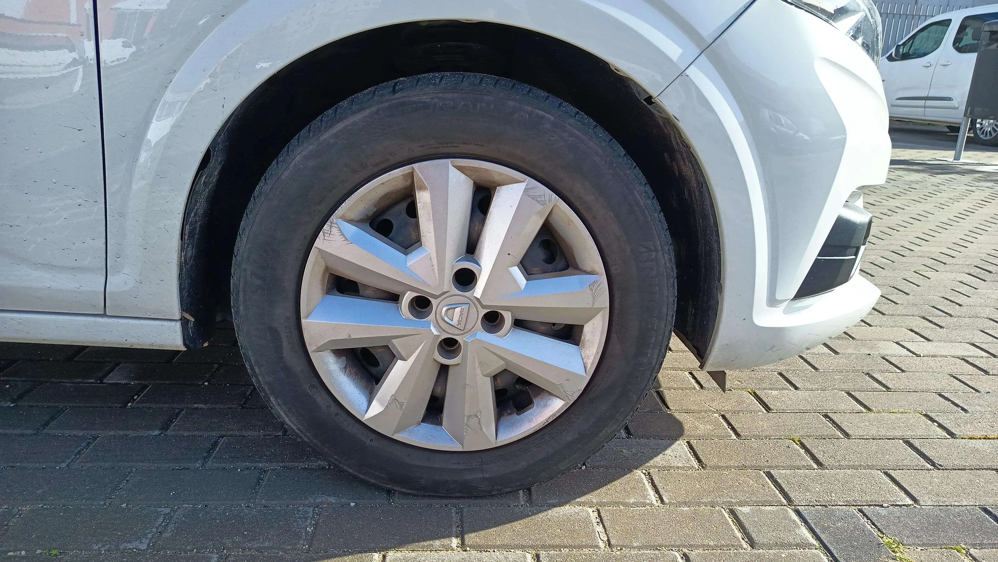 Dacia Sandero Essential TCe - foto 10