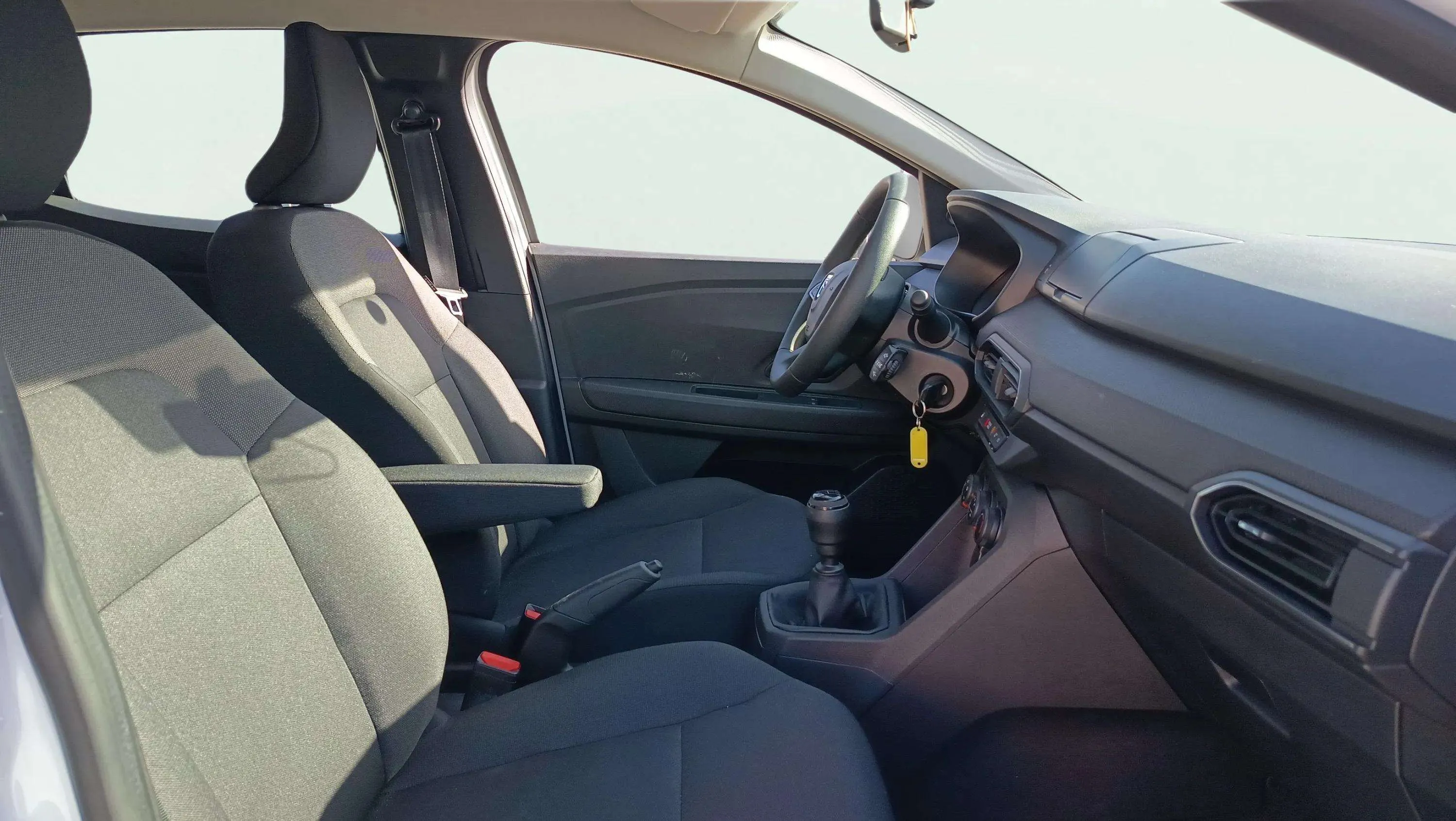 Dacia Sandero Essential TCe - foto 15