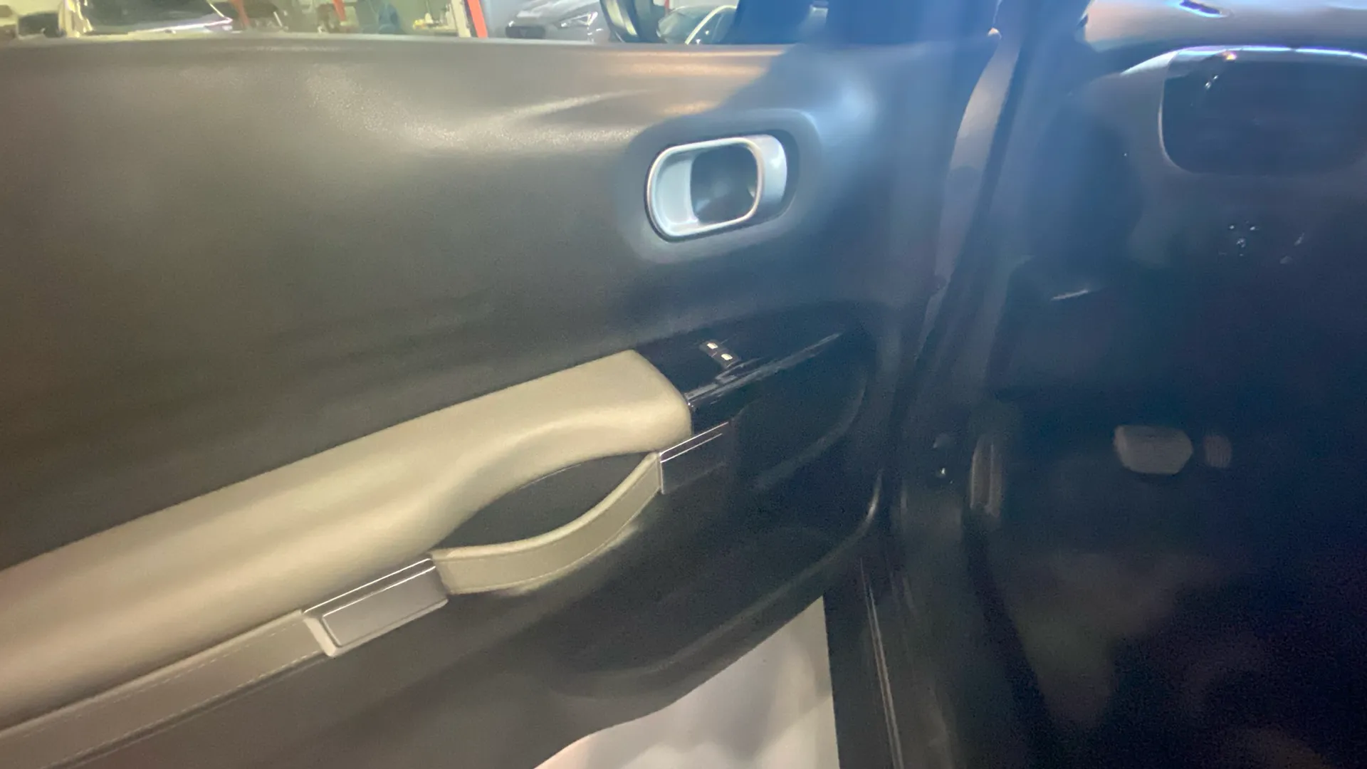 Citroën C4 Cactus PureTech EAT6 Shine - foto 18