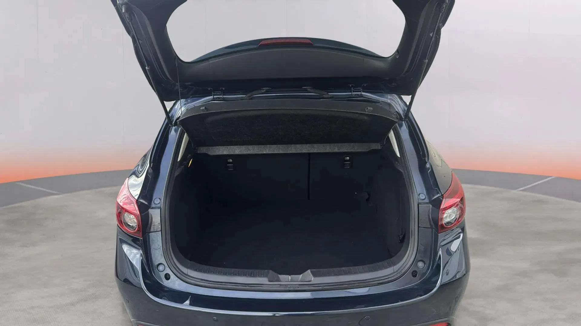 Mazda Mazda3 2.2 DE 150 Luxury Safety SDN - foto 8