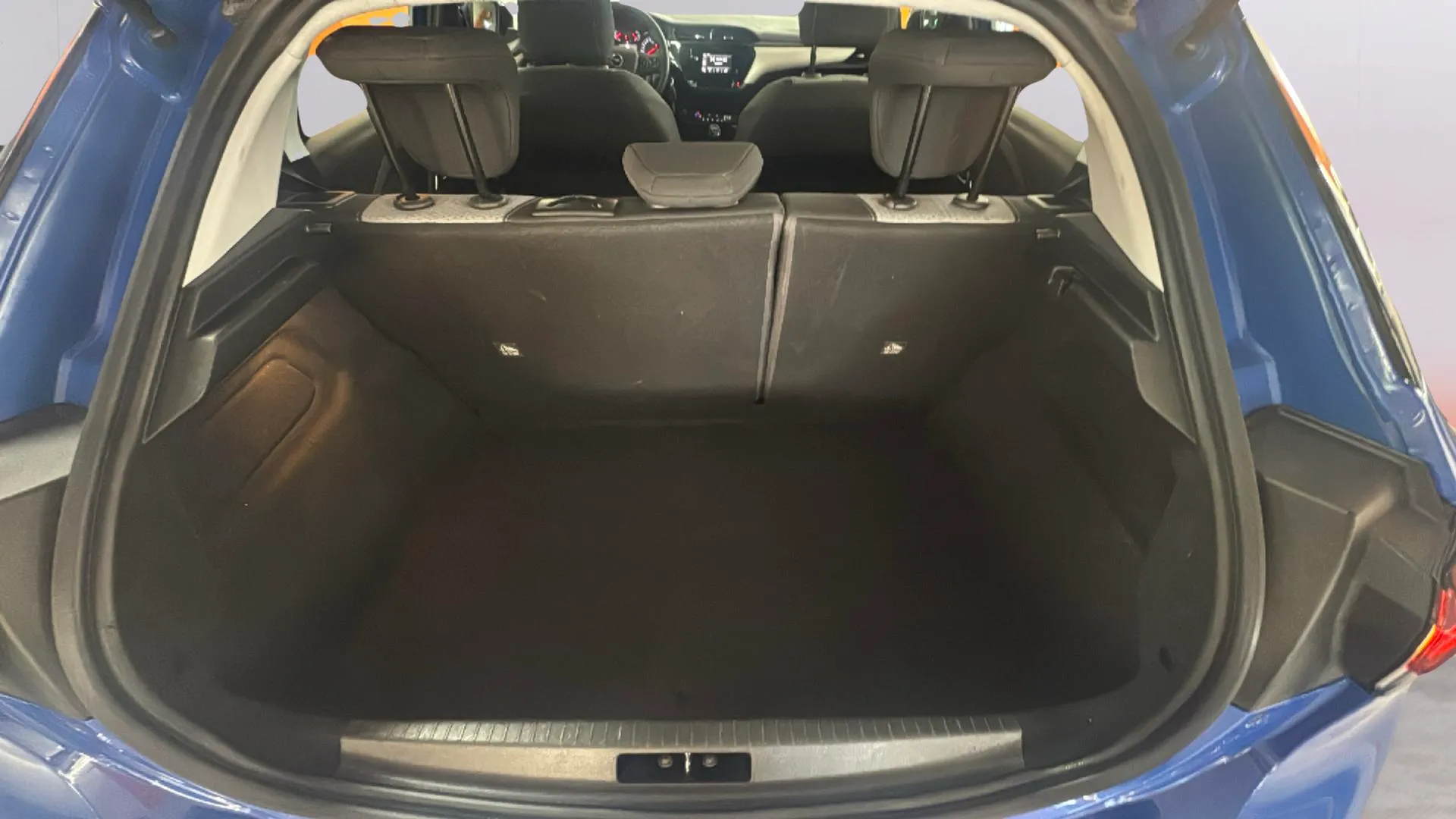 Opel Corsa 1.2T XHL - foto 12