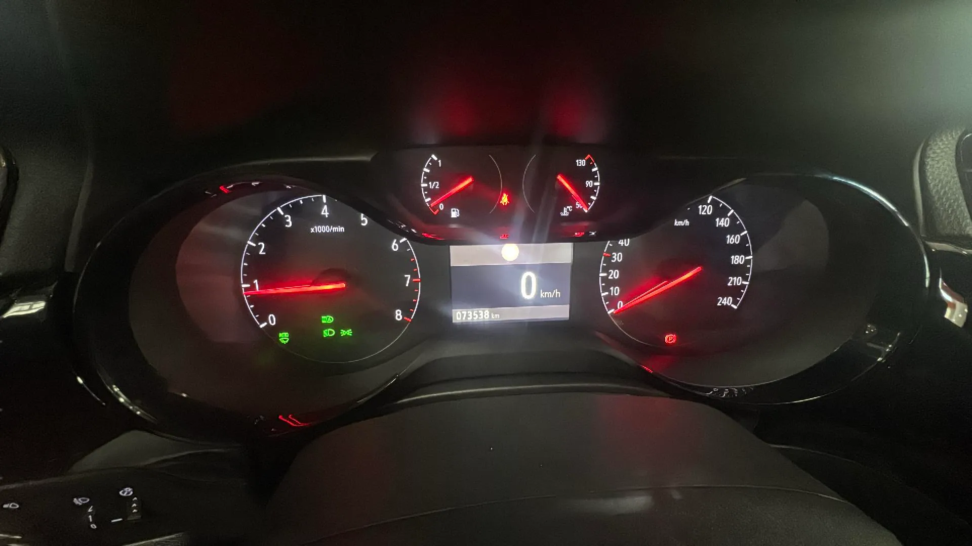 Opel Corsa 1.2T XHL - foto 8